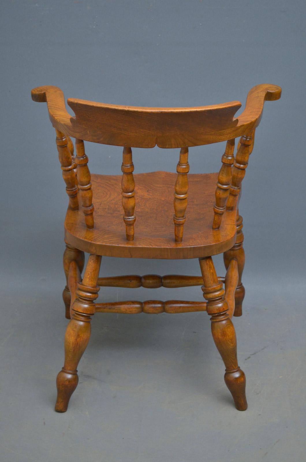 Victorian Ash and Elm Smokers Bow Chair In Excellent Condition In Whaley Bridge, GB