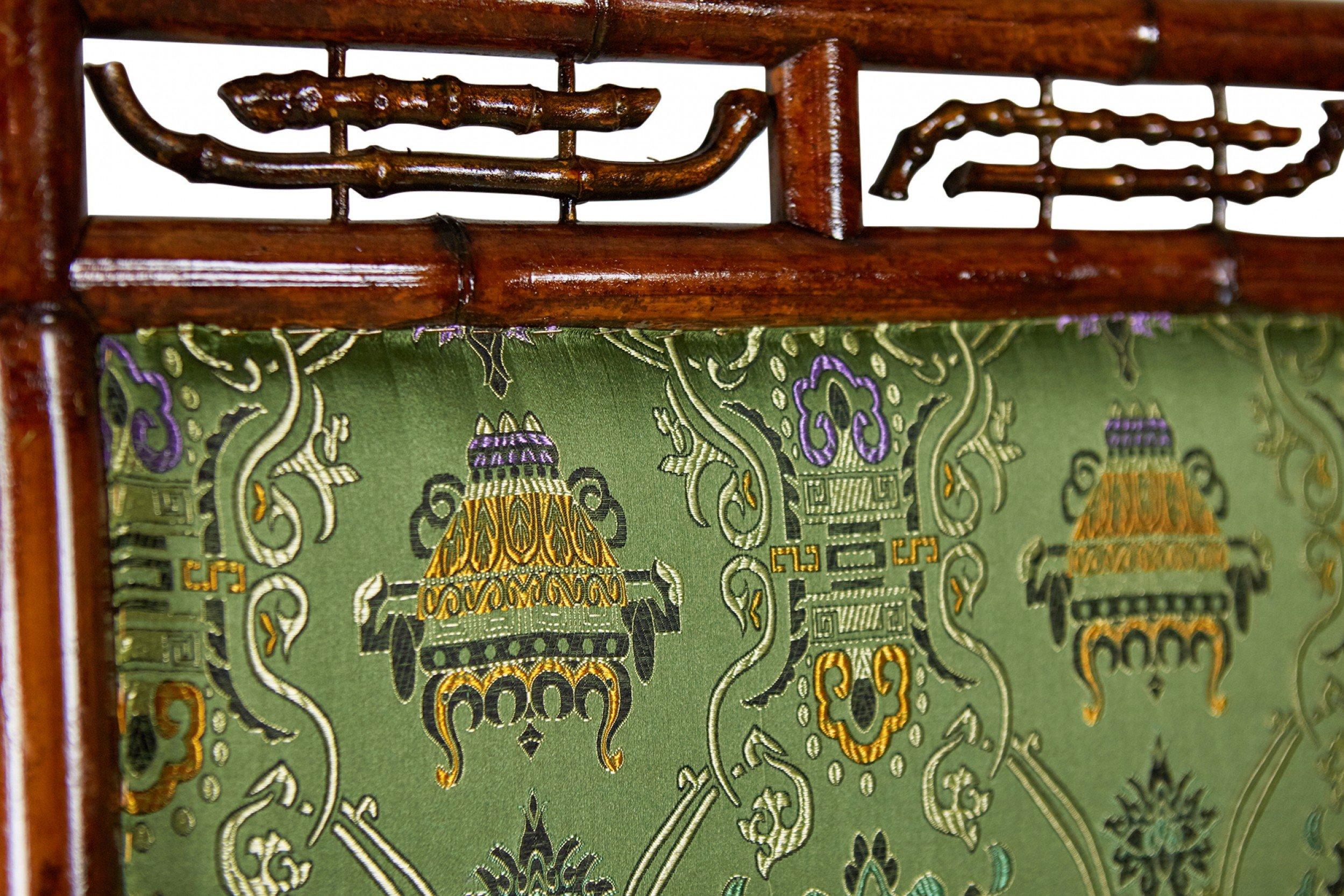Viktorianischer 3-facher Raumteiler aus Bambus mit floralen grünen und gelben gepolsterten Paneelen im Angebot 3