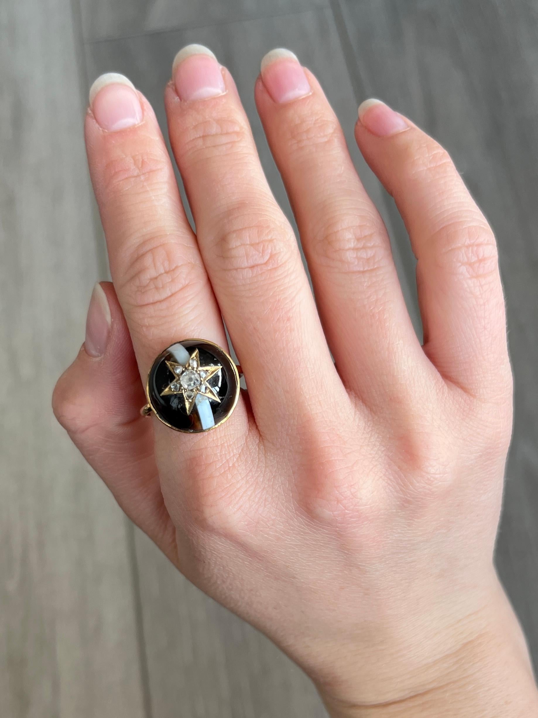 Cabochon Victorian Banded Agate, Rose Cut Diamond and 9 Carat Gold Ring For Sale