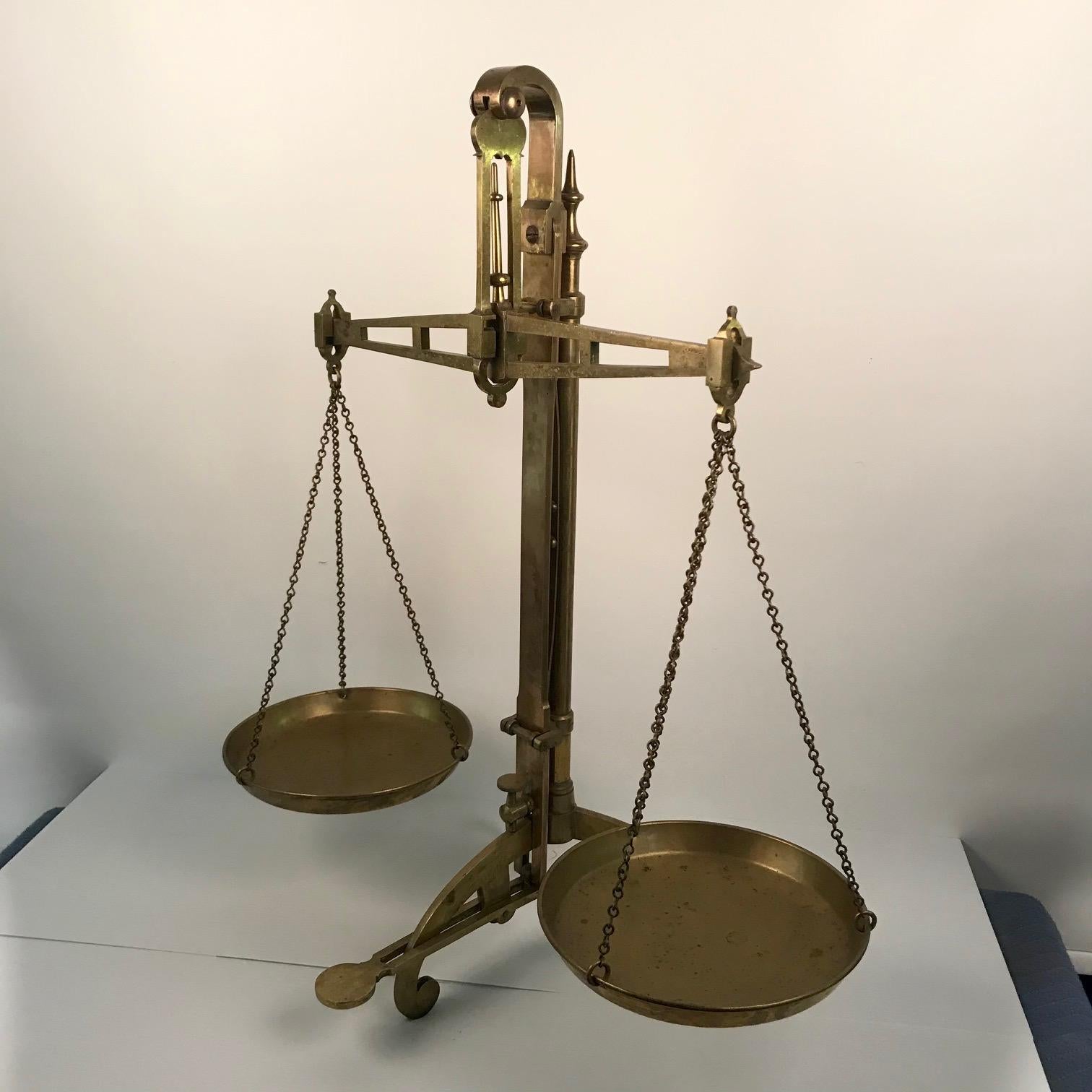 Victorian Bankers Brass Balance Scale by W & T Avery 8