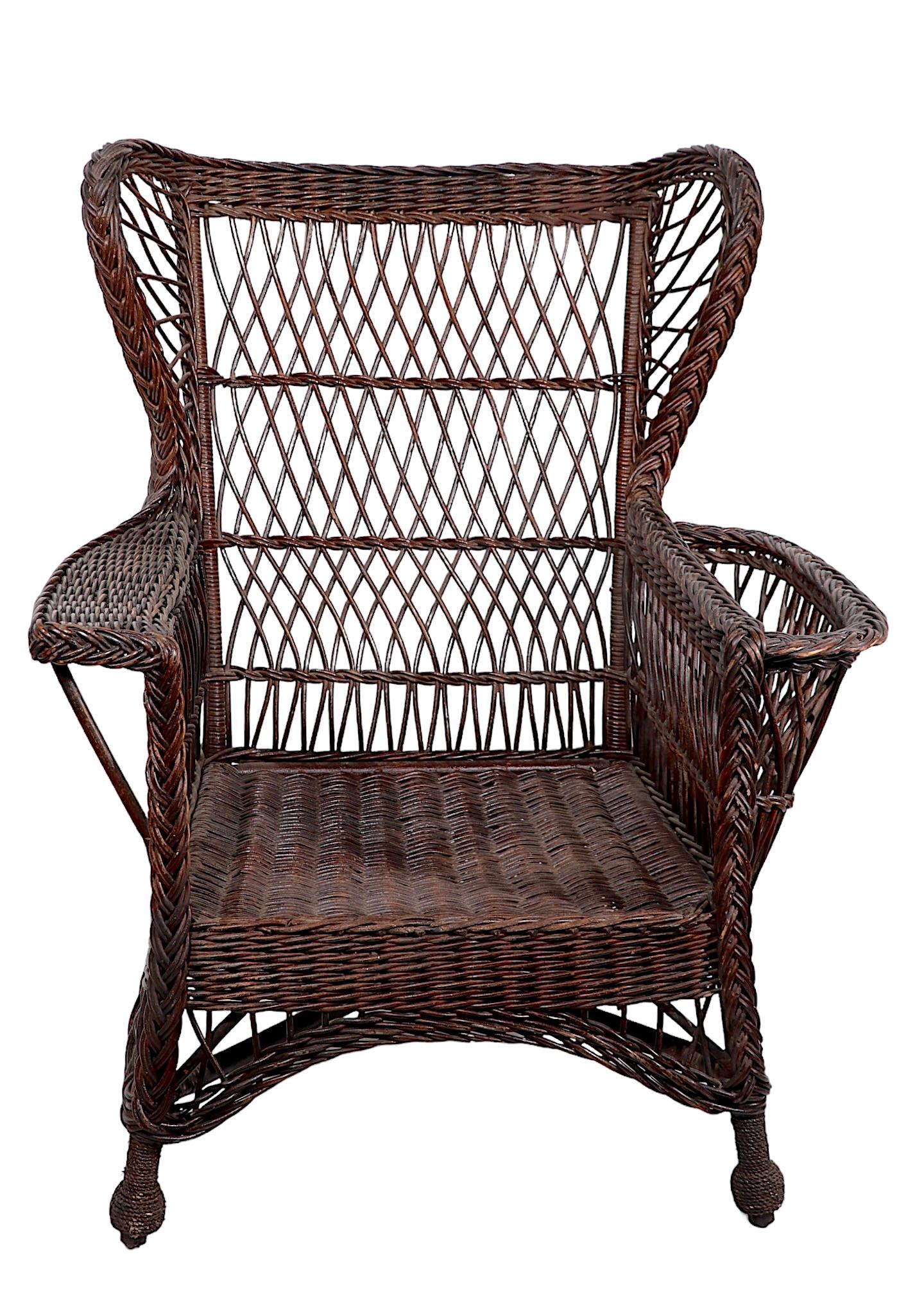 Victorian Bar Harbor Wicker Wing Chair with Magazine Rack Arm en vente 6