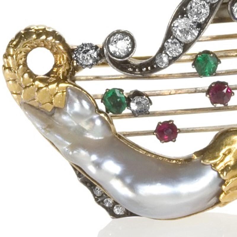 Victorian Baroque Pearl Emerald Ruby Diamond Silver-Topped Gold Brooch In Excellent Condition In New York, NY