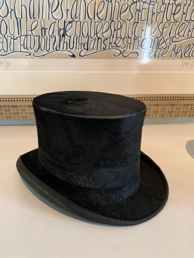 Victorian Beaver Silk Top Hat with Custom Leather Hat Box For Sale at