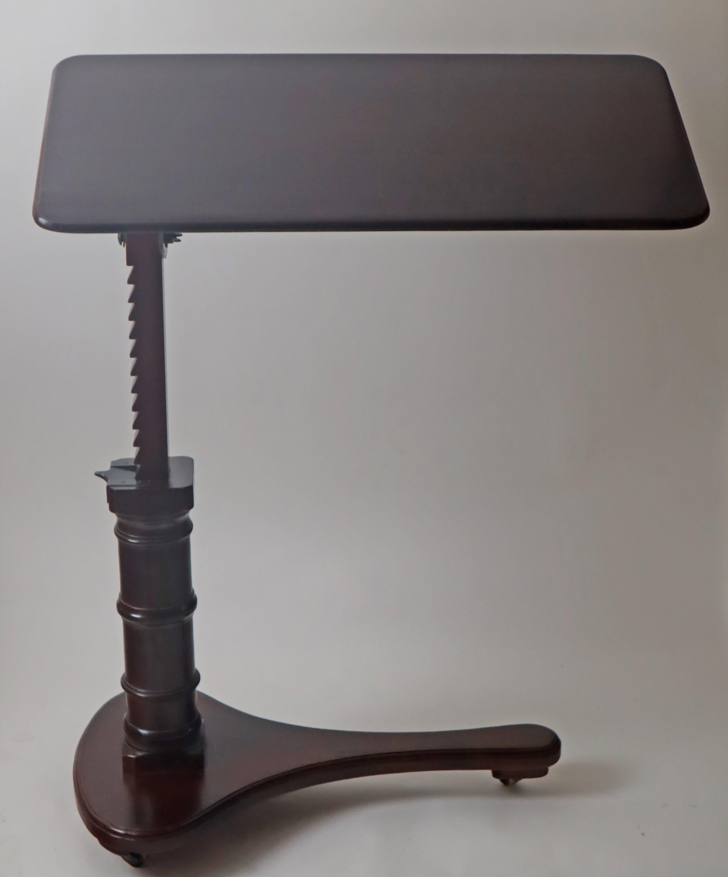 Victorian bedside table height adjustable in dark stained oak and brass For Sale 3