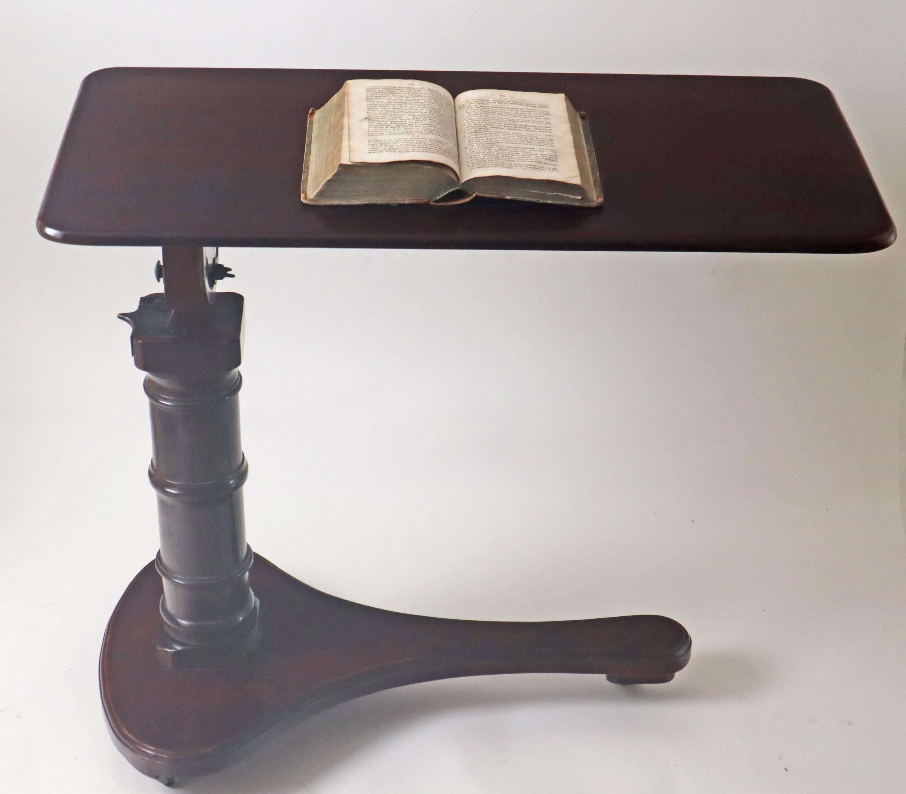 Victorian bedside table height adjustable in dark stained oak and brass For Sale 6