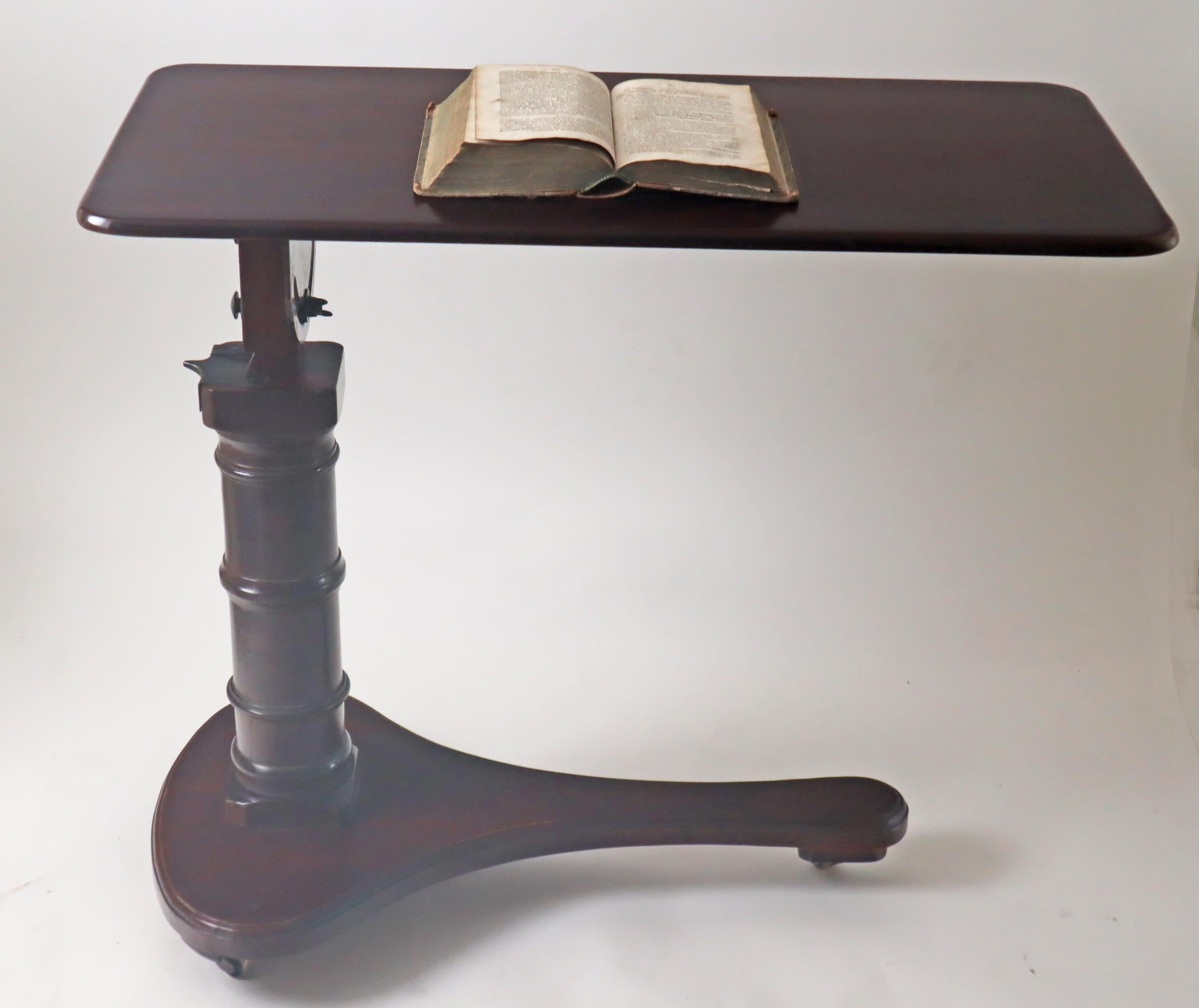 Victorian bedside table height adjustable in dark stained oak and brass For Sale 7