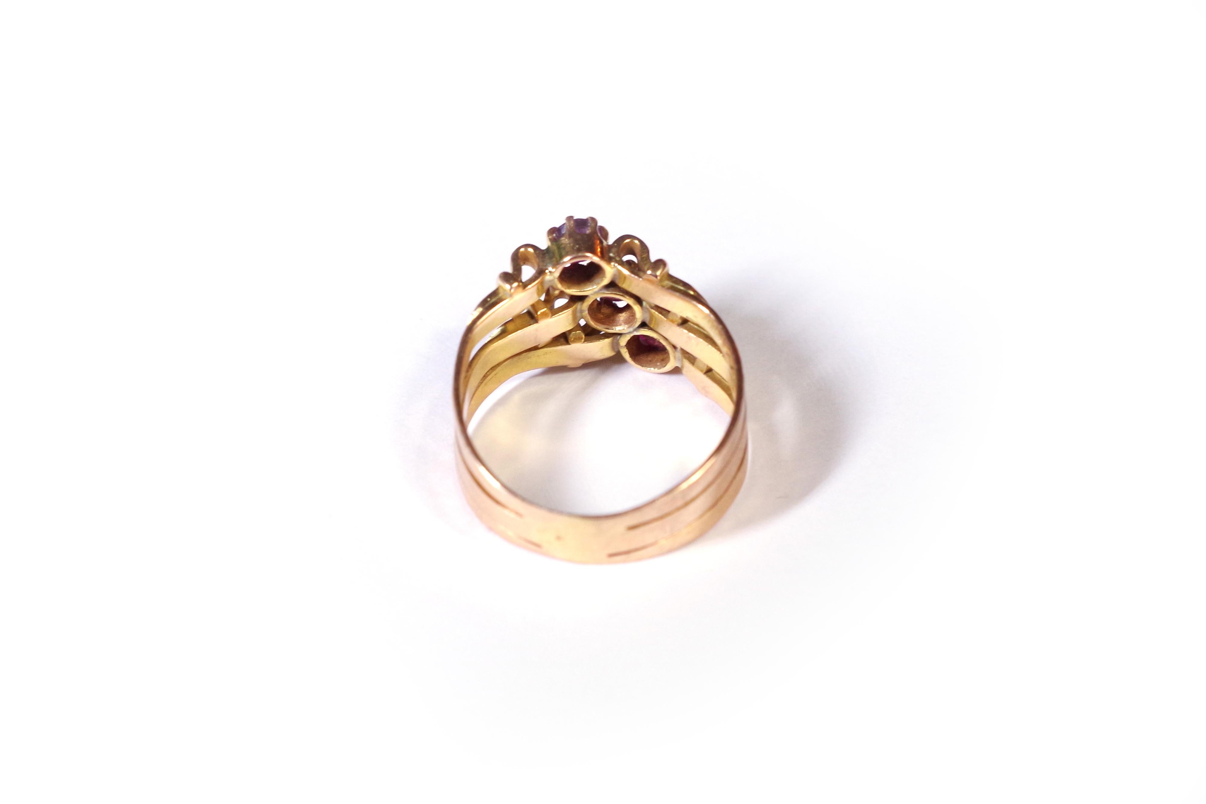Victorian Belt Ruby Ring in Rose Gold 18 Karats Ruby Ring In Fair Condition For Sale In PARIS, FR