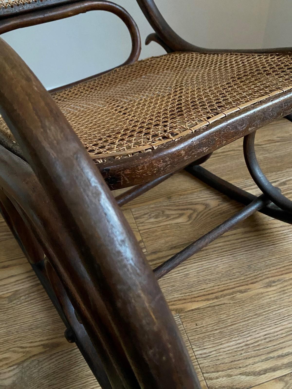 Late 19th Century Victorian Bentwood and Cane Rocking Chair by Thonet For Sale