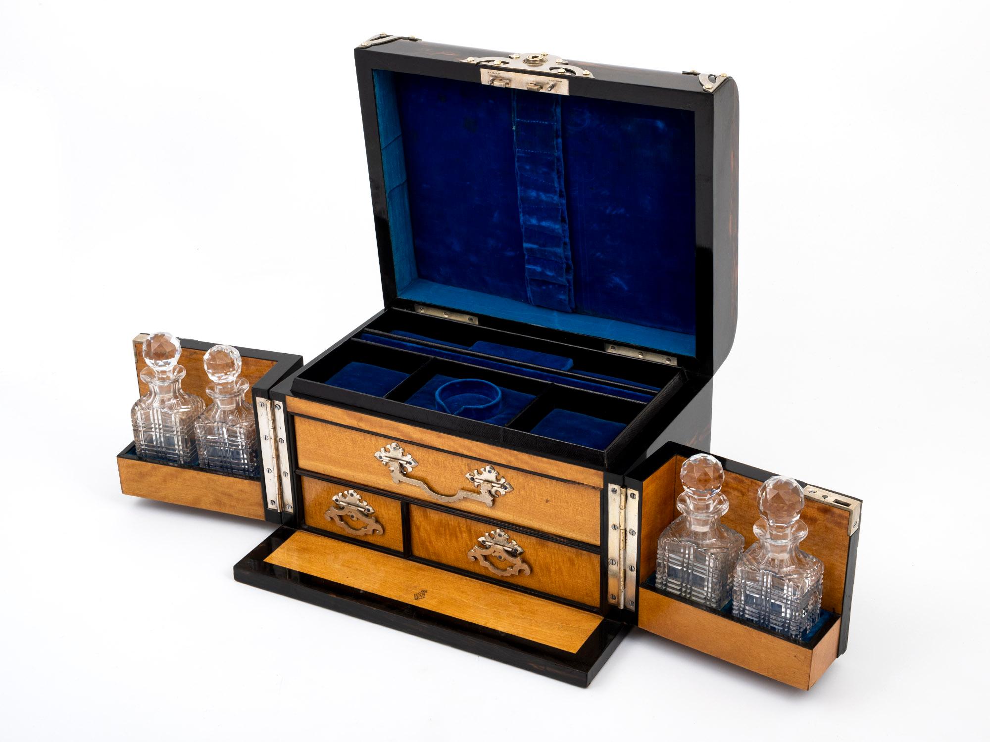 Victorian Betjemann Coromandel & Satinwood Jewellery Box 8