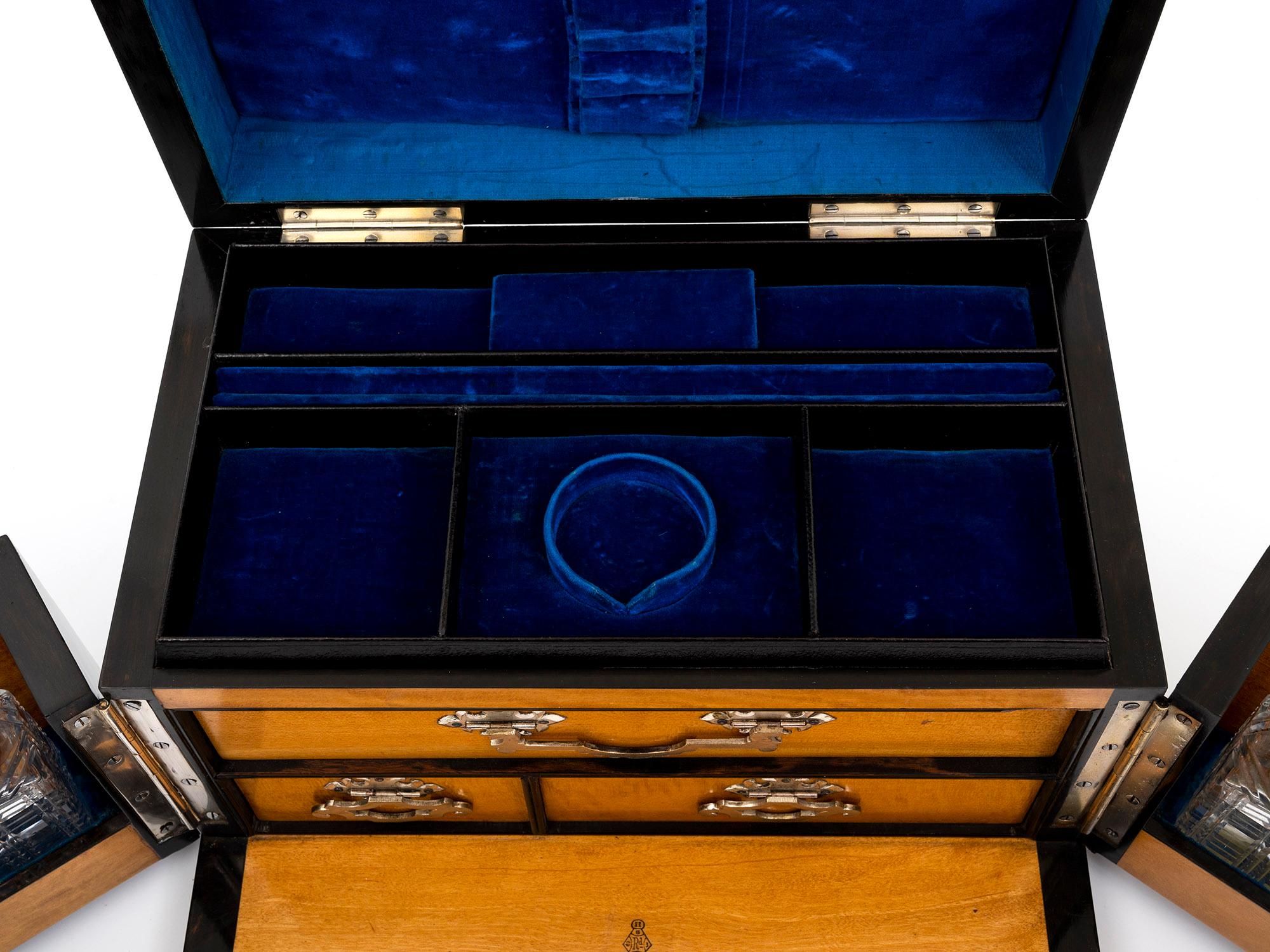 Victorian Betjemann Coromandel & Satinwood Jewellery Box 3