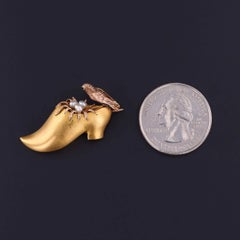 Victorian Bird in Shoe Brooch of 18k Gold