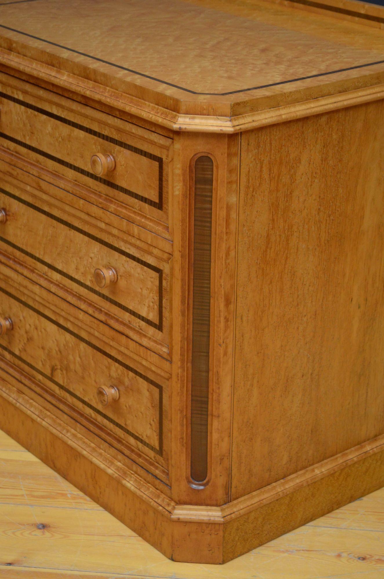 Victorian Bird's Eye Maple Chest of Drawers For Sale 5