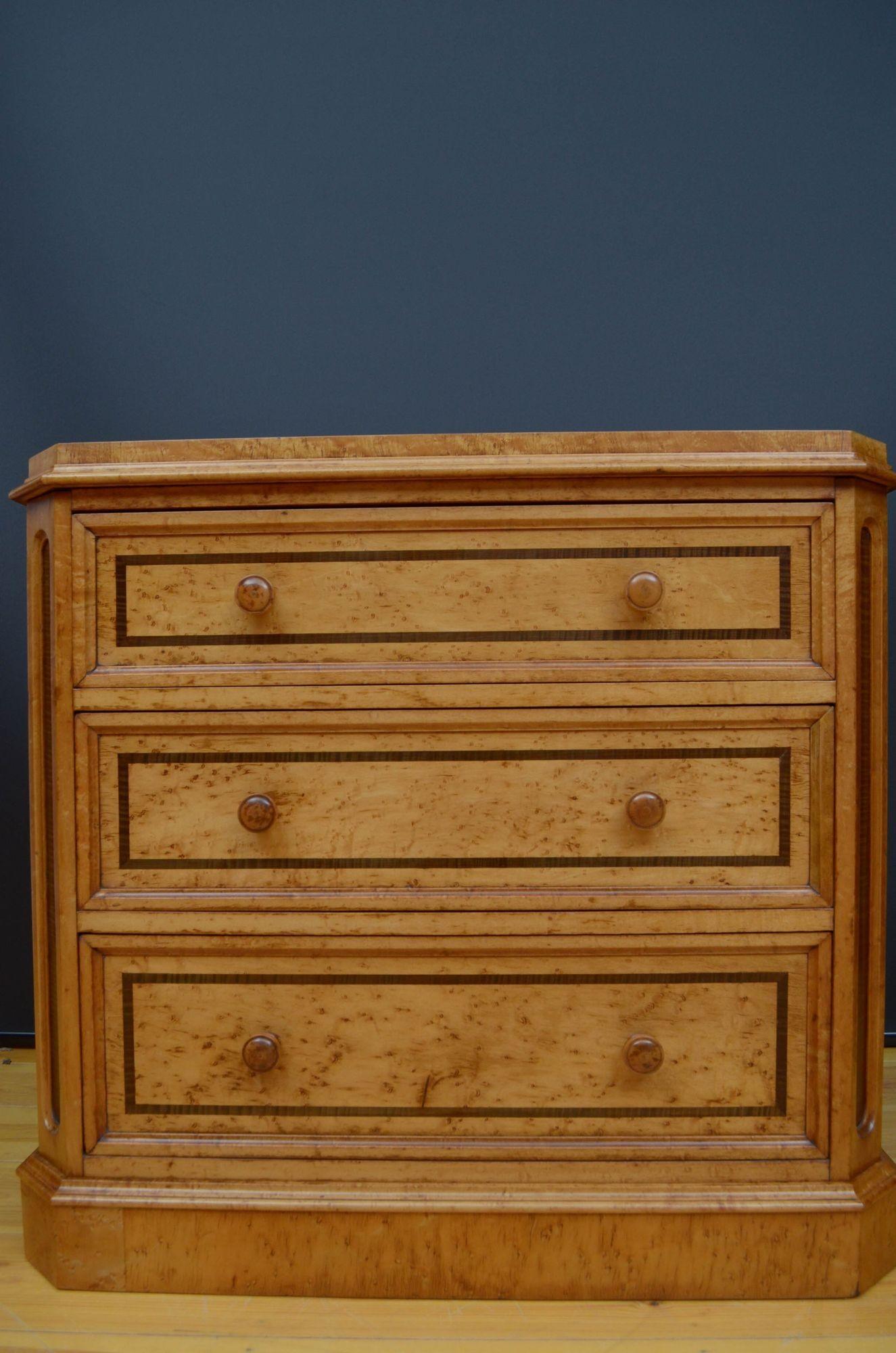 Victorian Bird's Eye Maple Chest of Drawers For Sale 3