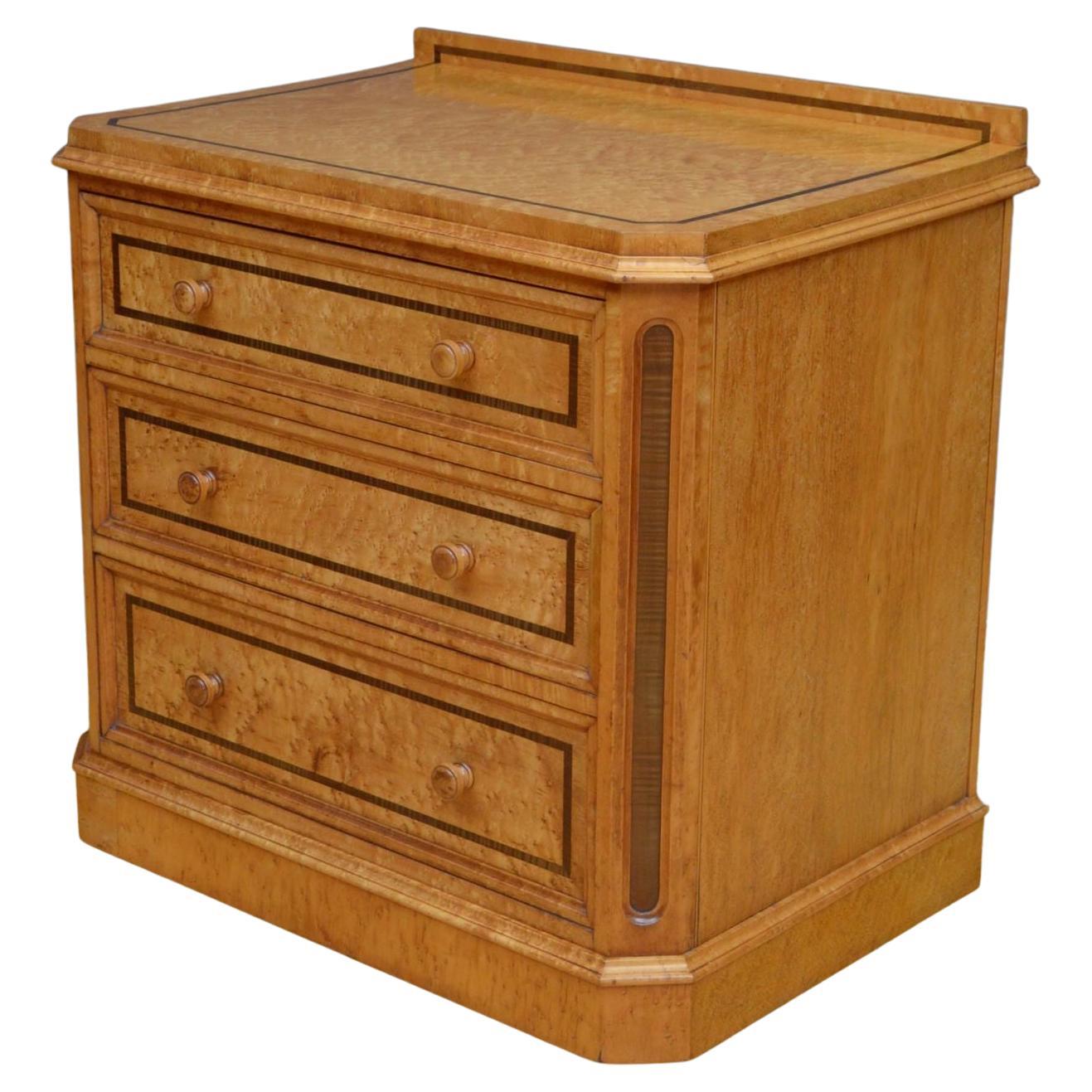 Victorian Bird's Eye Maple Chest of Drawers For Sale