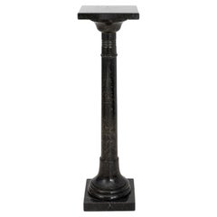 Pedestal Victoriano de Mármol Fósil Negro