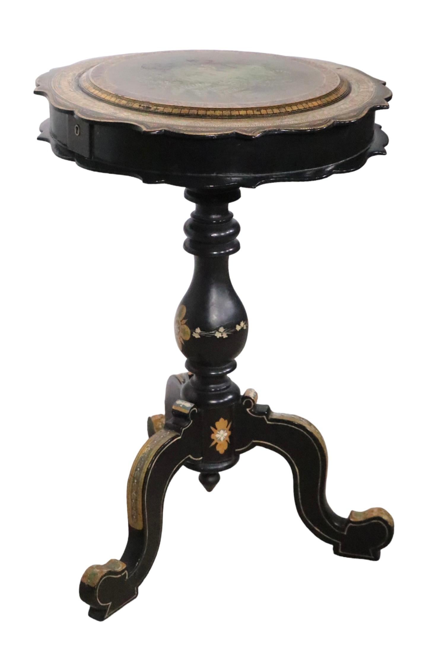 Victorian Black Lacquer Paint Decorated Sewing Stand 19th C.  In Good Condition For Sale In New York, NY