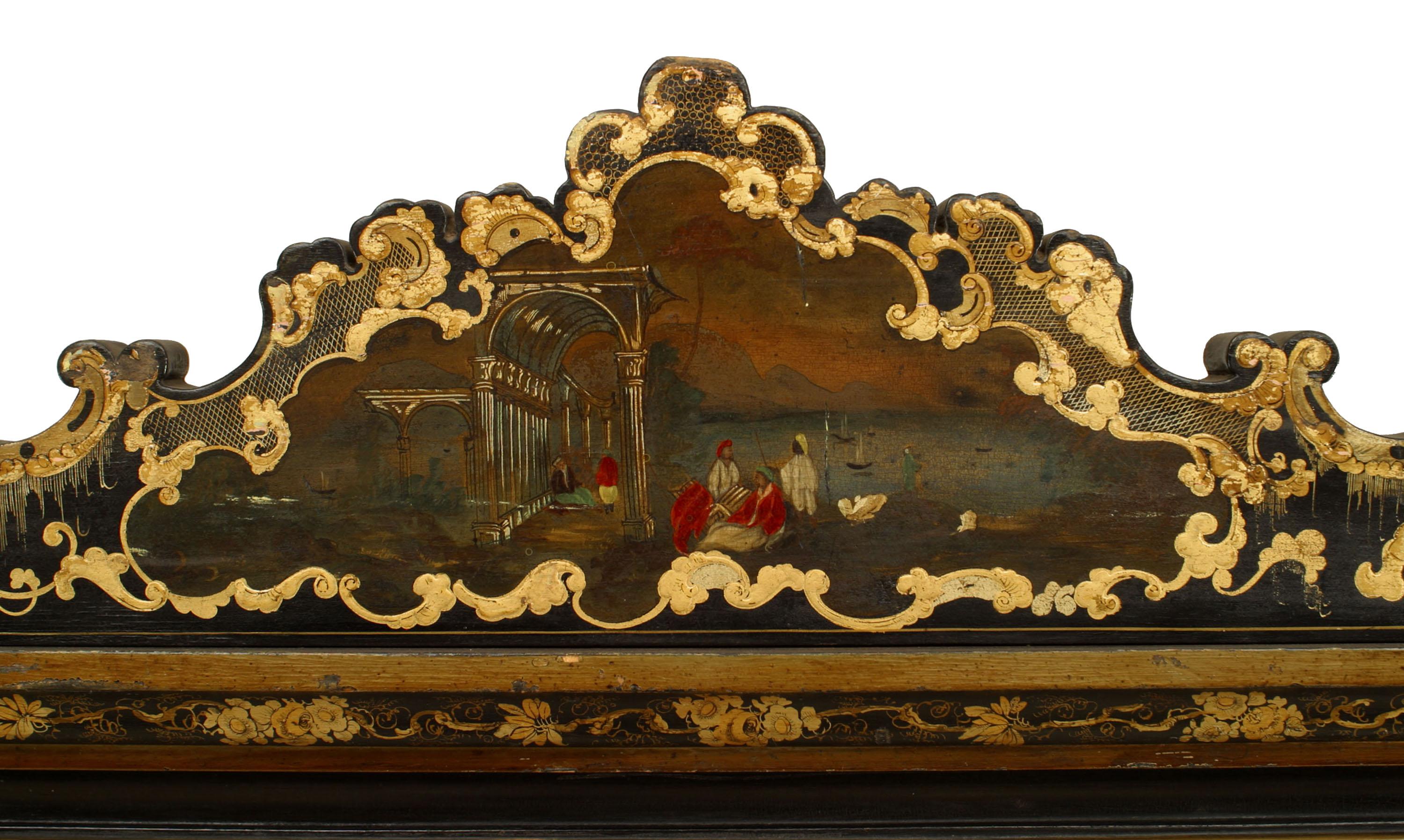 Armadio vittoriano a specchio laccato nero con decorazioni dorate In condizioni buone in vendita a Queens, NY