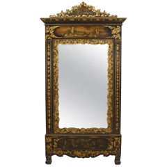 Armoire victorienne en miroir laqué noir avec ornements dorés