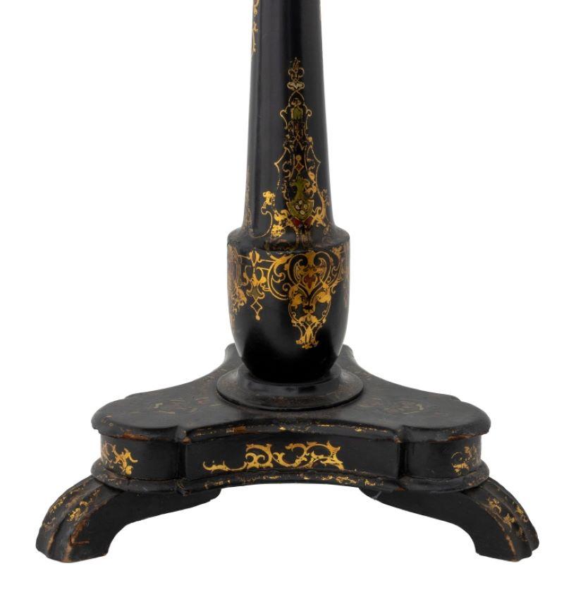 Laqué Table victorienne en nacre laquée noire en vente