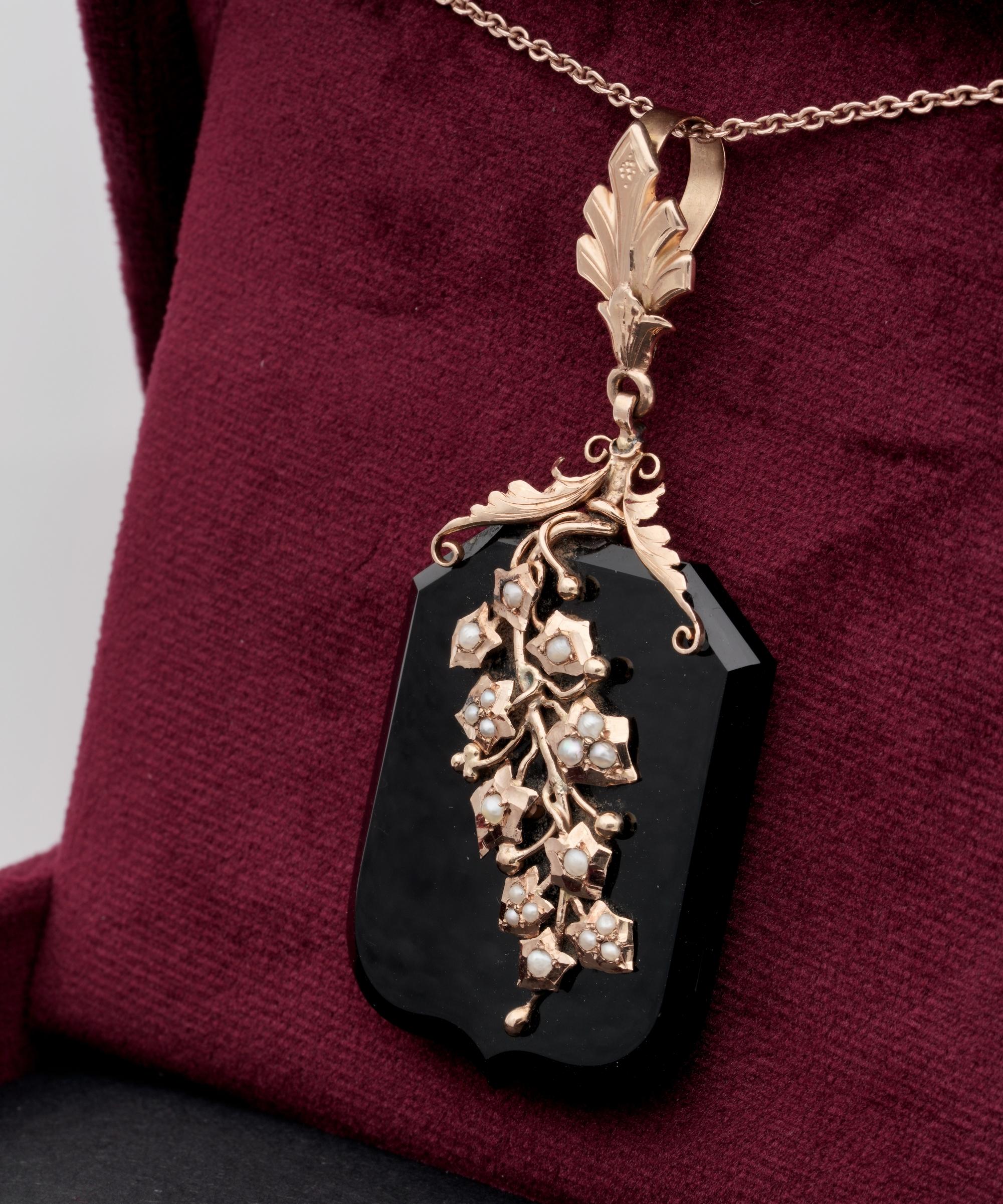 Victorian Black Onyx Natural Pearls 18 Karat Rose Gold Locket 1