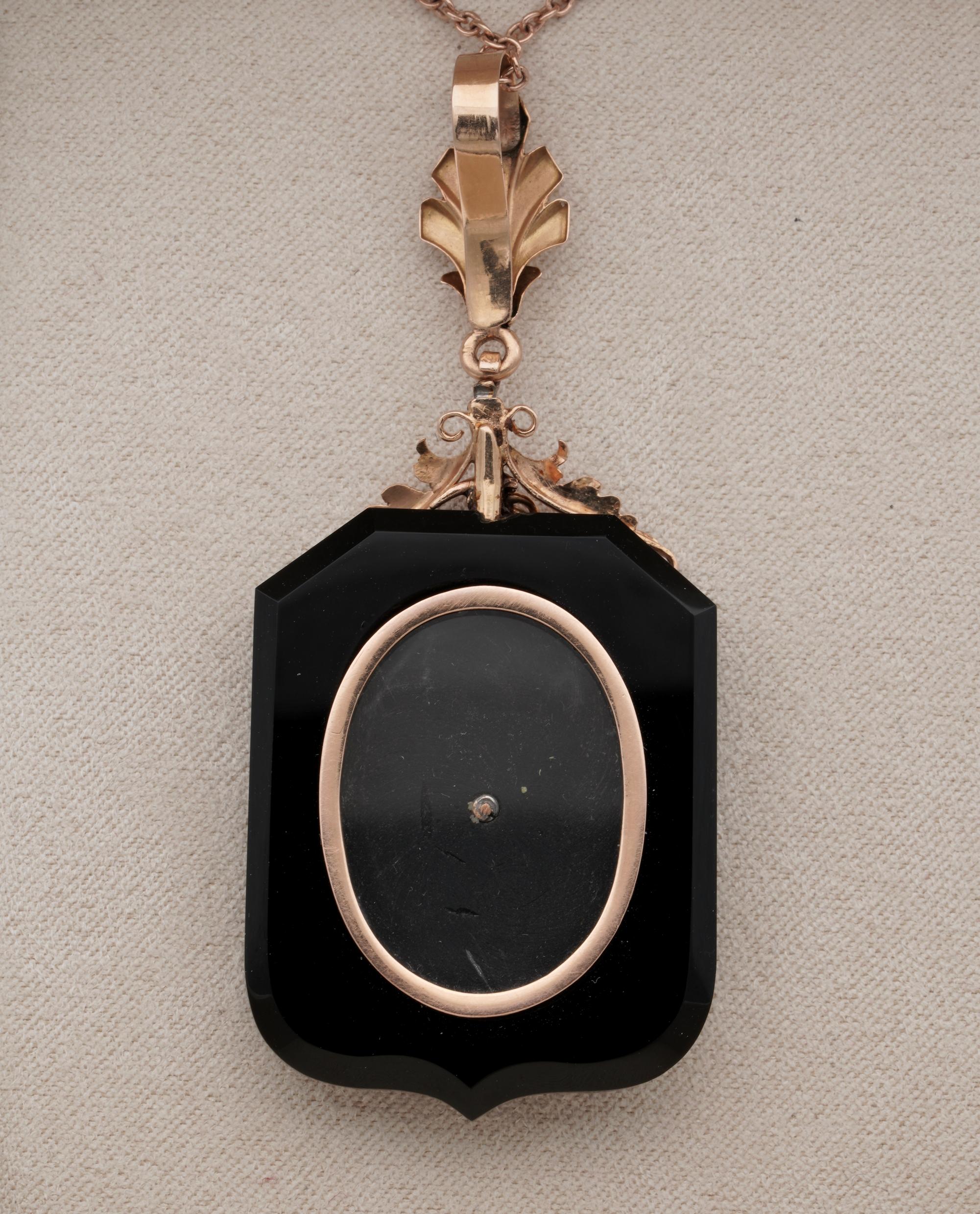 Victorian Black Onyx Natural Pearls 18 Karat Rose Gold Locket 2