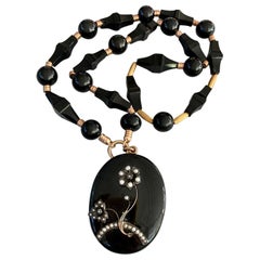 Antique Victorian Black Onyx Seed Pearl Mourning 14 Kart Yellow Gold Locket and Necklace