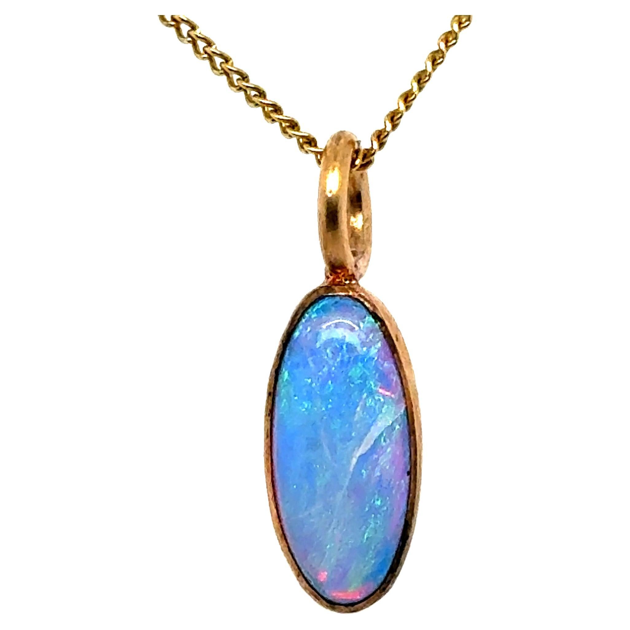 Ciondolo vittoriano di opale nero in oro 14K Antico 1880 Cabochon ovale Qualità Gemma
