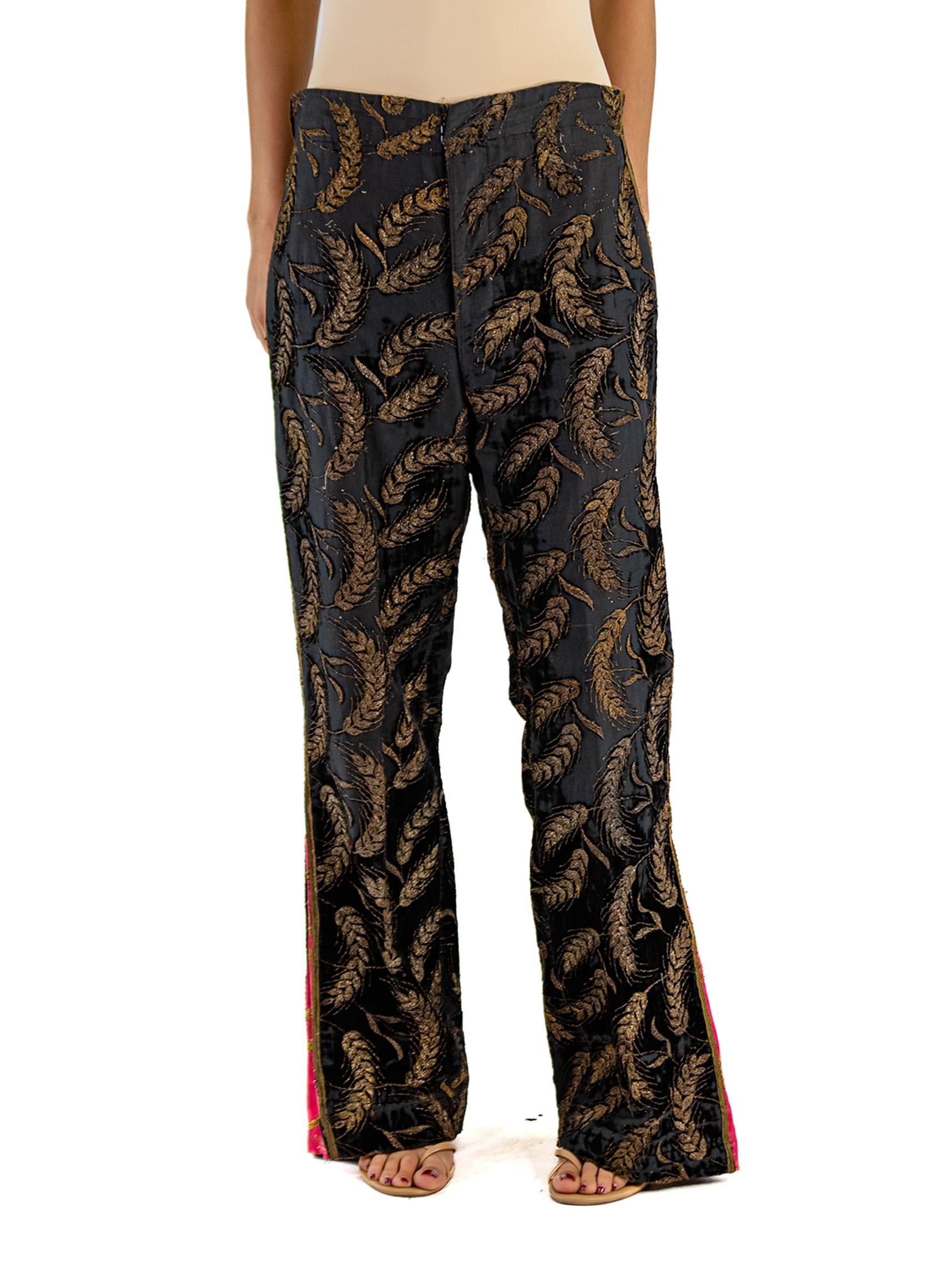 Pantalon victorien en soie noire et velours de coton brodé métallisé avec paire ancienne en vente 2