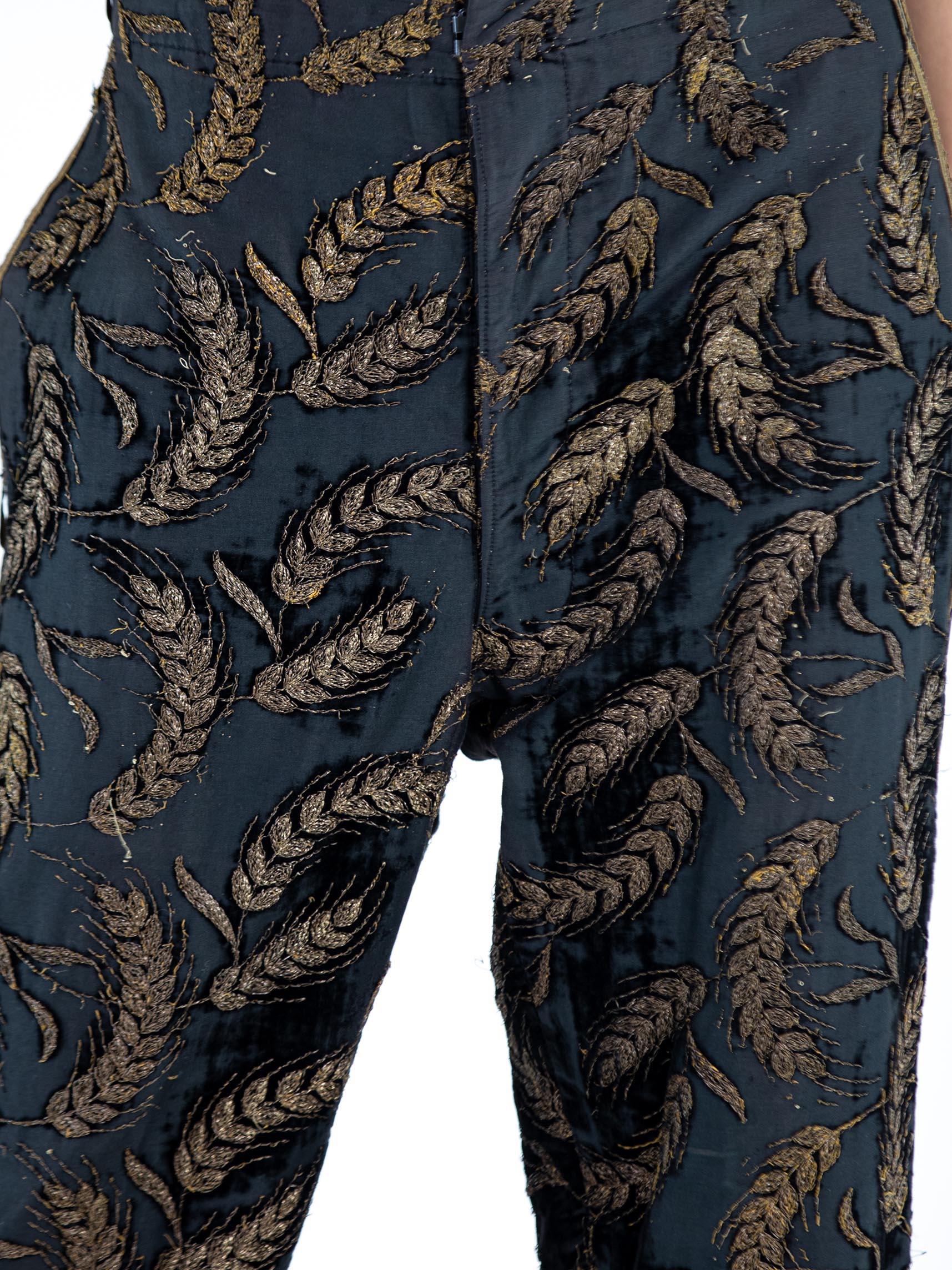 Viktorianische Hose aus schwarzer Seide und Baumwolle und Samt mit Metallic-Stickerei und antikem Paar im Angebot 5