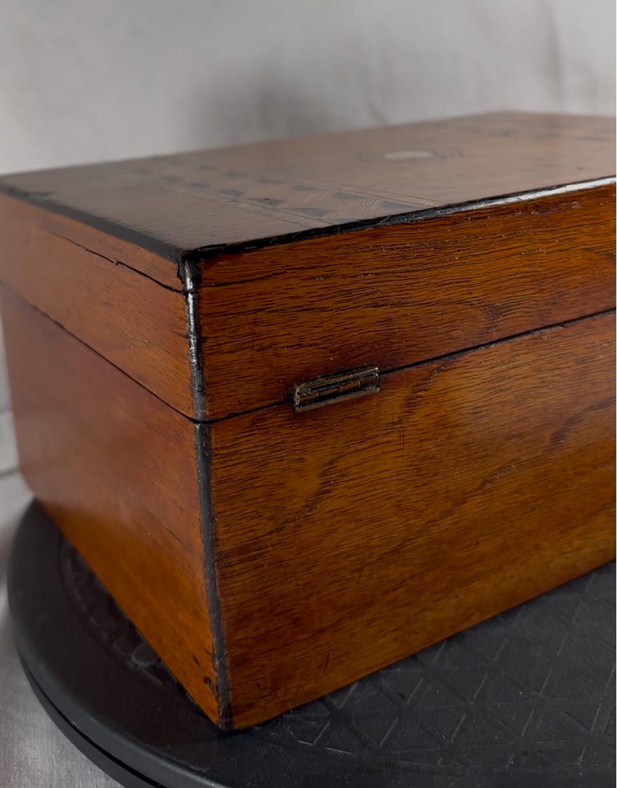Caja de té victoriana de nogal negro Tunbridge Ware, circa 1880. en venta 3