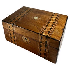 Caja de té victoriana de nogal negro Tunbridge Ware, circa 1880.