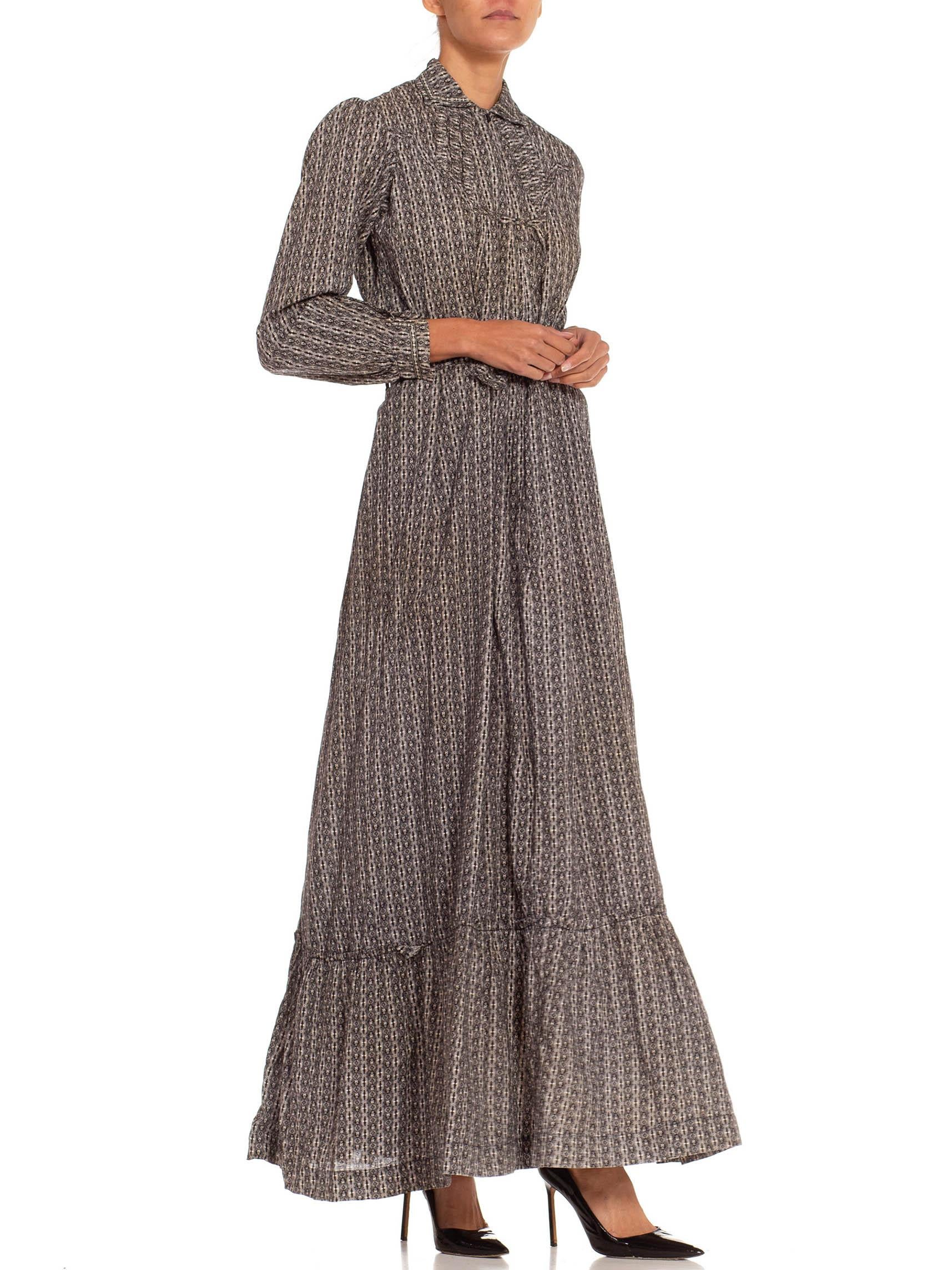 Viktorianisches viktorianisches schwarz-weißes Kleid aus Bio-Baumwolle mit Calico-Druck, 1880er Jahre, Original  im Angebot 2