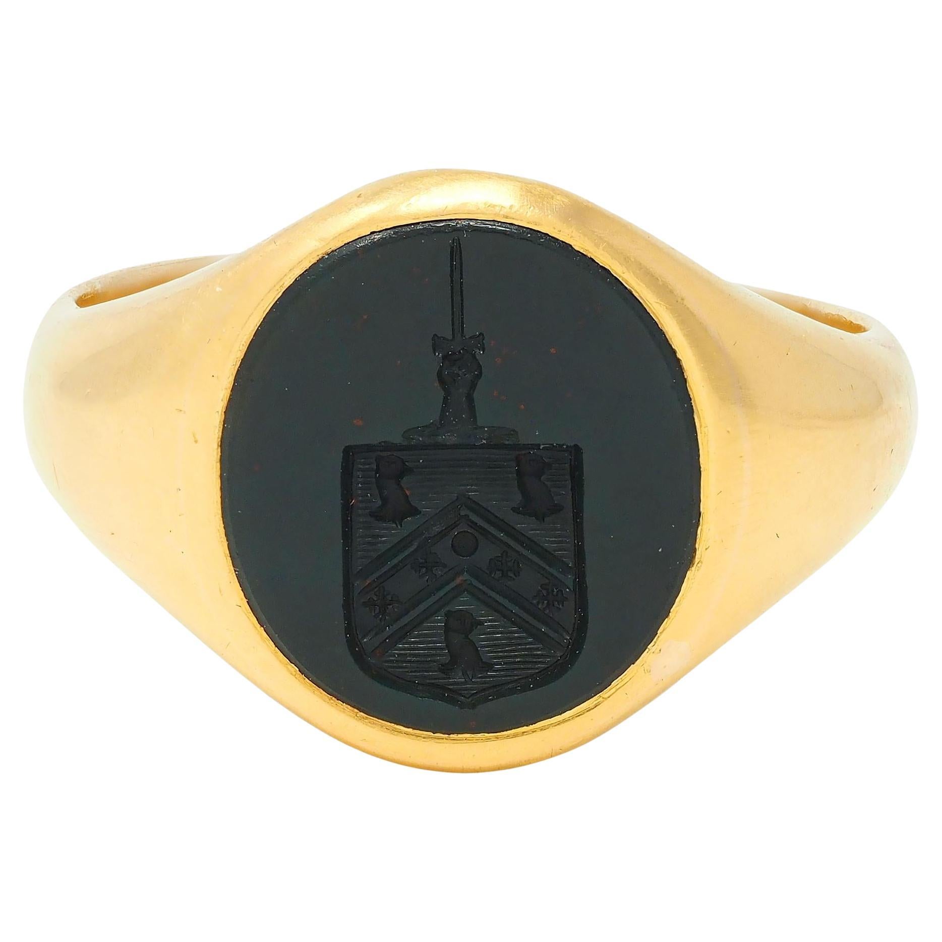 Victorian Bloodstone 18K Yellow Gold Crest Antique Unisex Shield Signet Ring For Sale