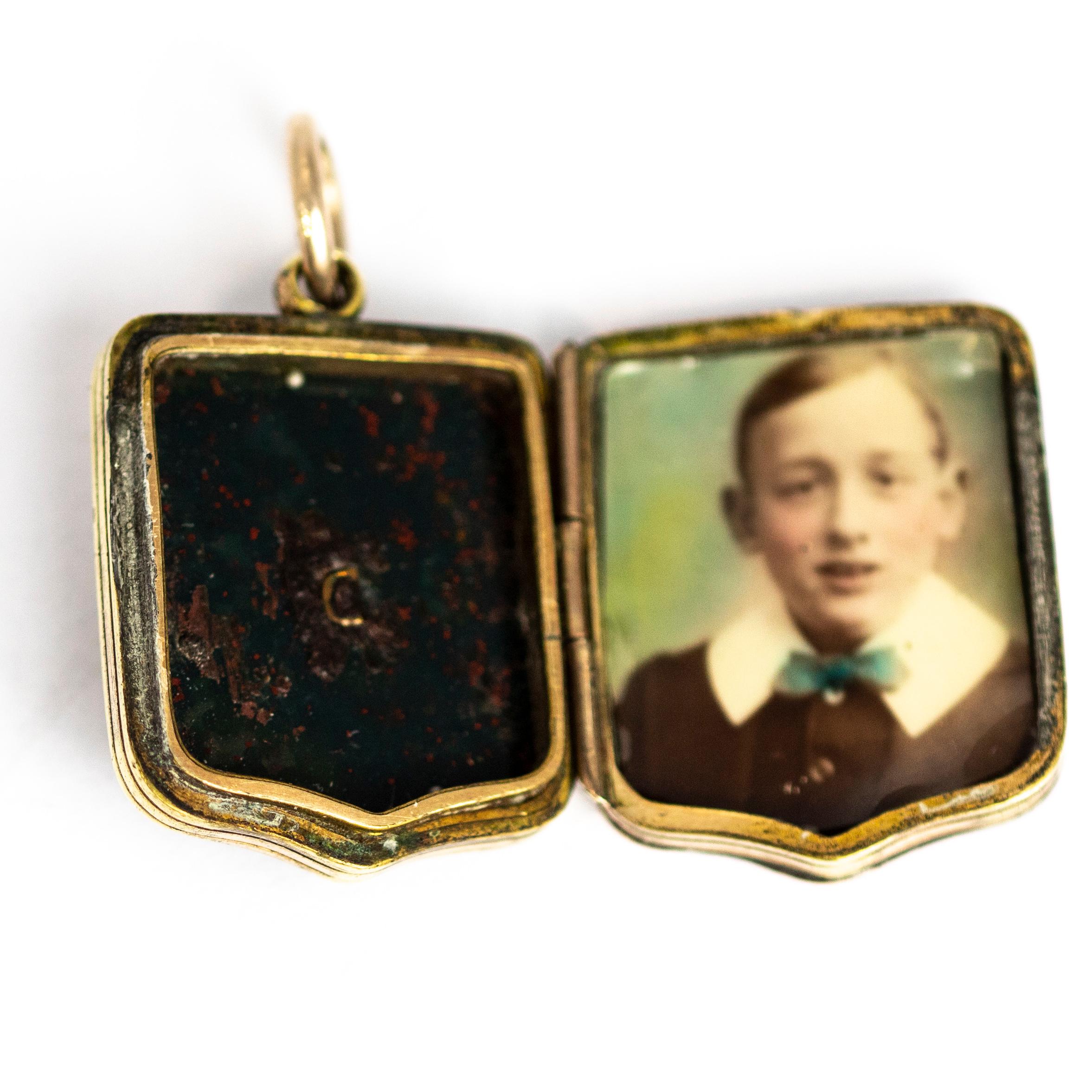 Victorian Bloodstone and Gold Shield Locket 2