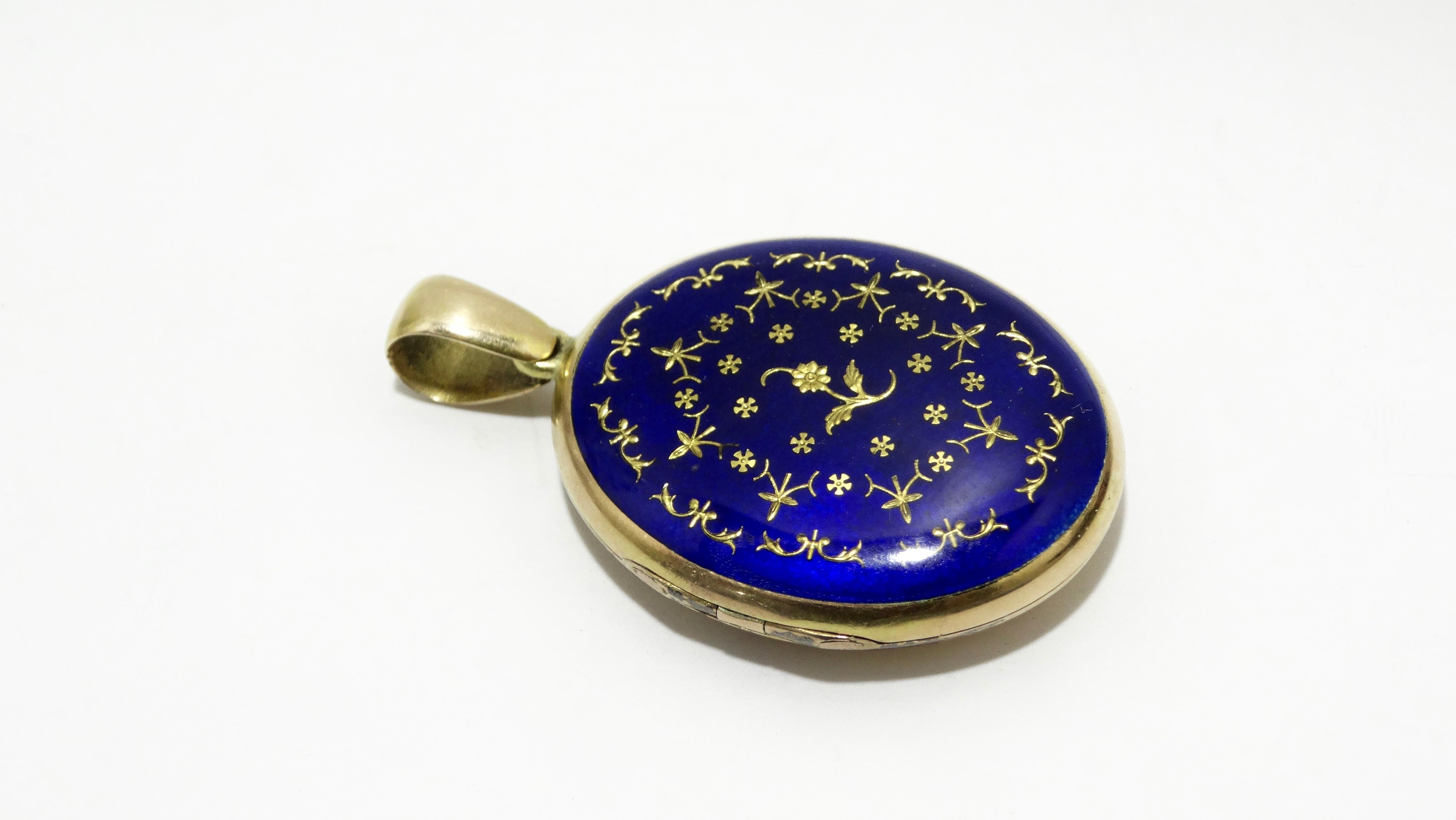 Beautiful 1920s 10k yellow Gold oval locket set with Blue Enamel and etched with an Art Nouveau inspired design. Total weight is 11.15g and locket is about 1