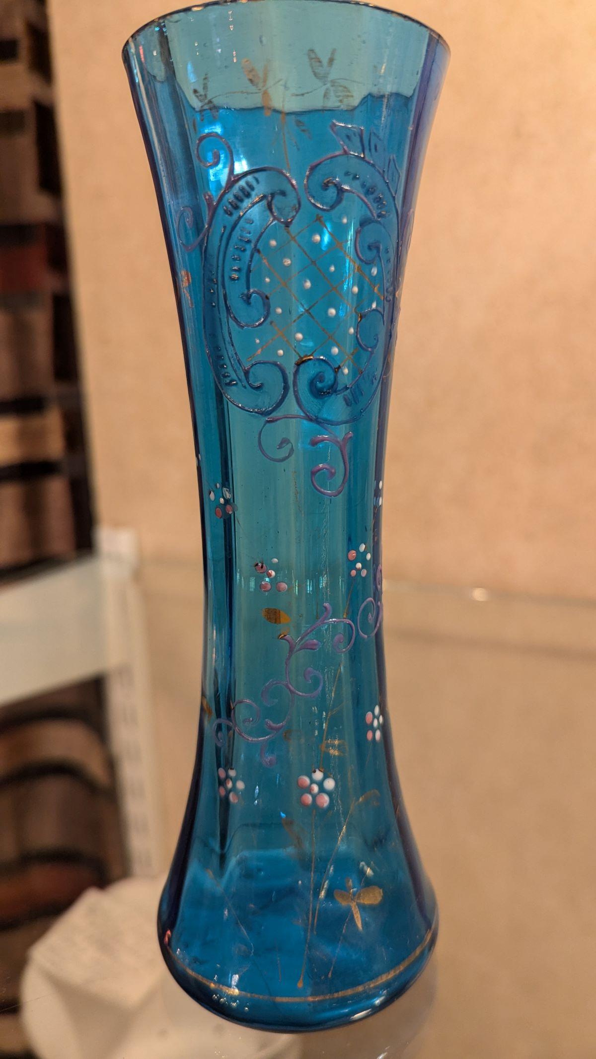Americano Vaso a bocciolo in vetro blu vittoriano in vendita