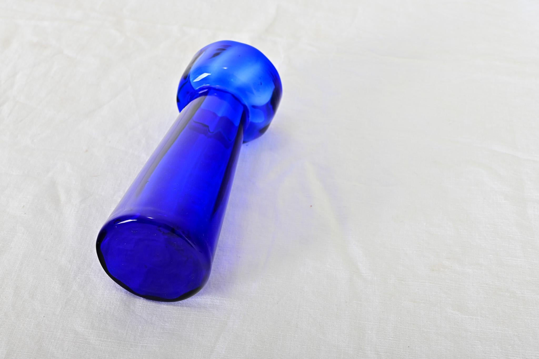 Victorian Blue Glass Hyacinth Vase In Good Condition In Baton Rouge, LA