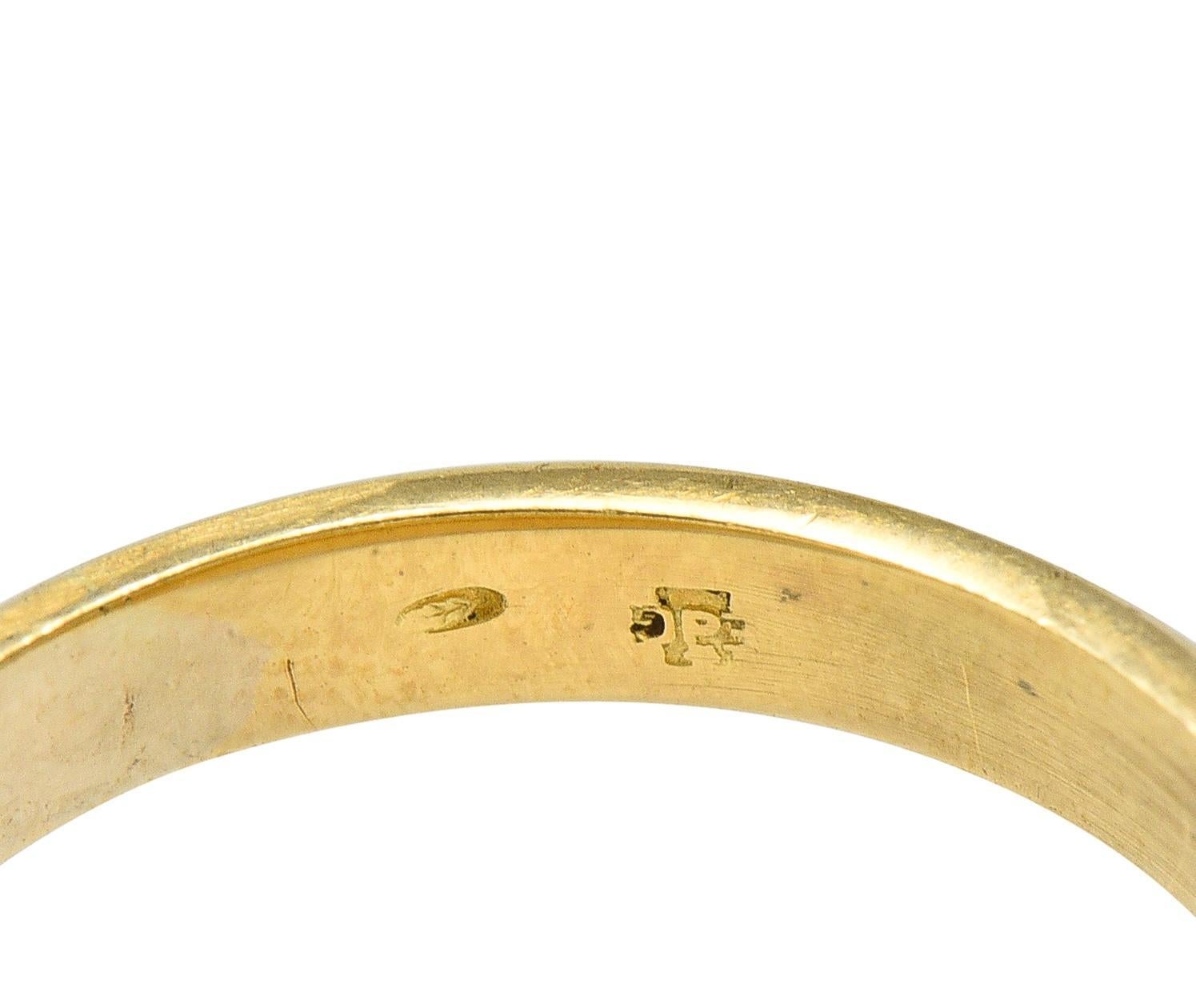 Signature de l'héraldique victorienne en or jaune 14 carats avec sardonyx bleu en vente 1