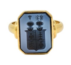 Viktorianischer blauer Sardonyx 14K Gelbgold Antiker Heraldry Intaglio Siegelring