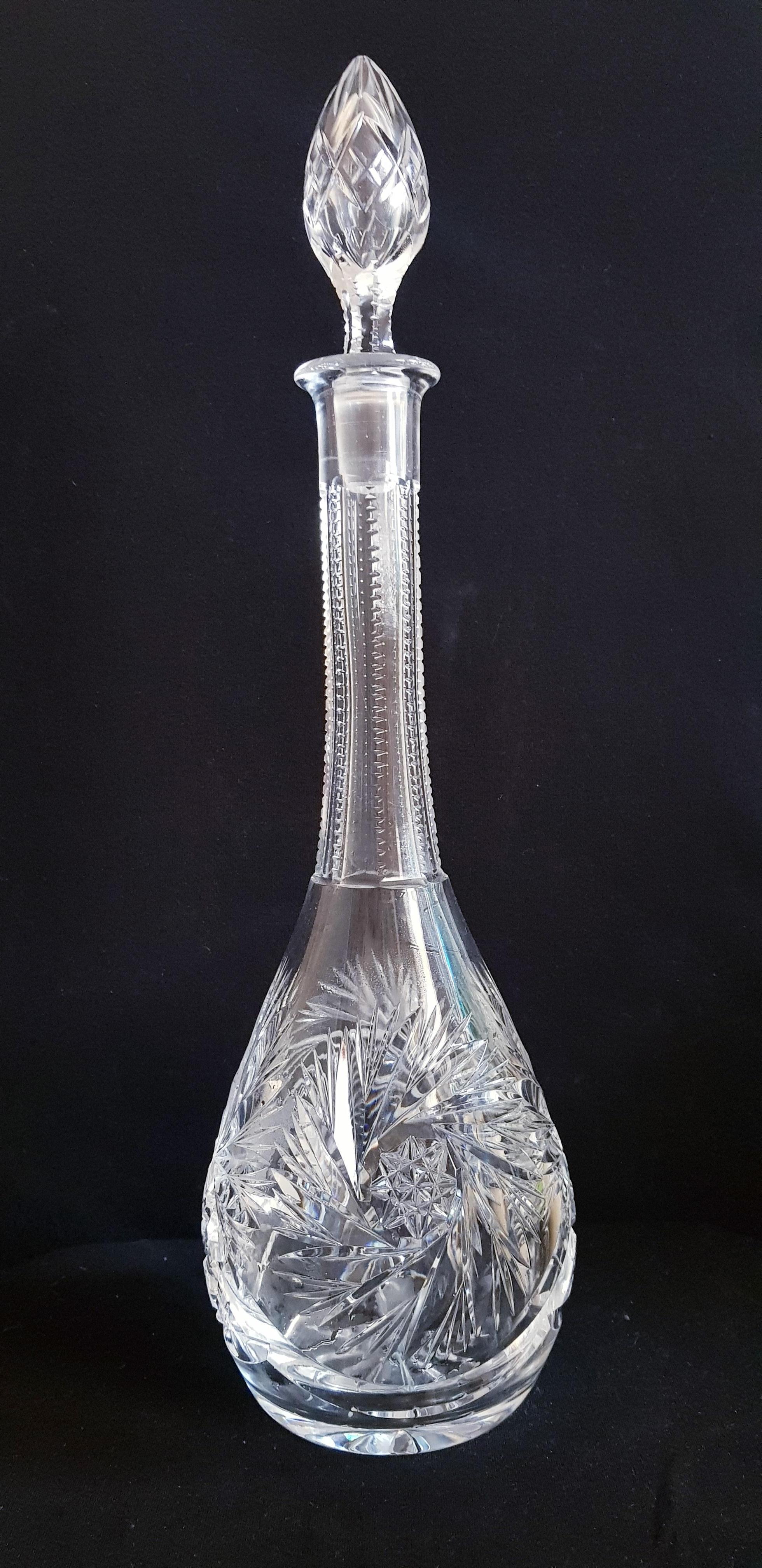 Beautiful large Victorian Bohemian crystal decanter brilliant cut beautiful condition.