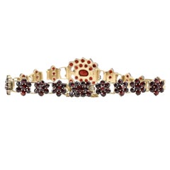 Victorian Bohemian Garnet Bracelet in 14K Yellow Gold