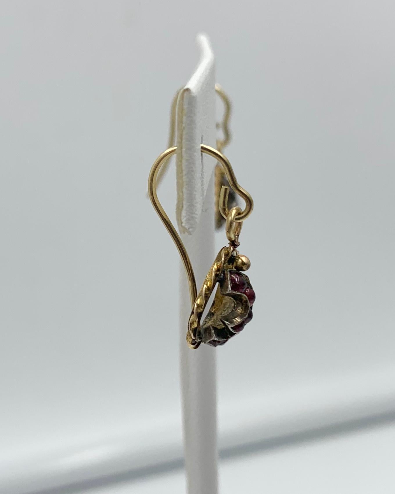 Cabochon Victorian Bohemian Garnet Pearl Dangle Drop Earrings Gold For Sale