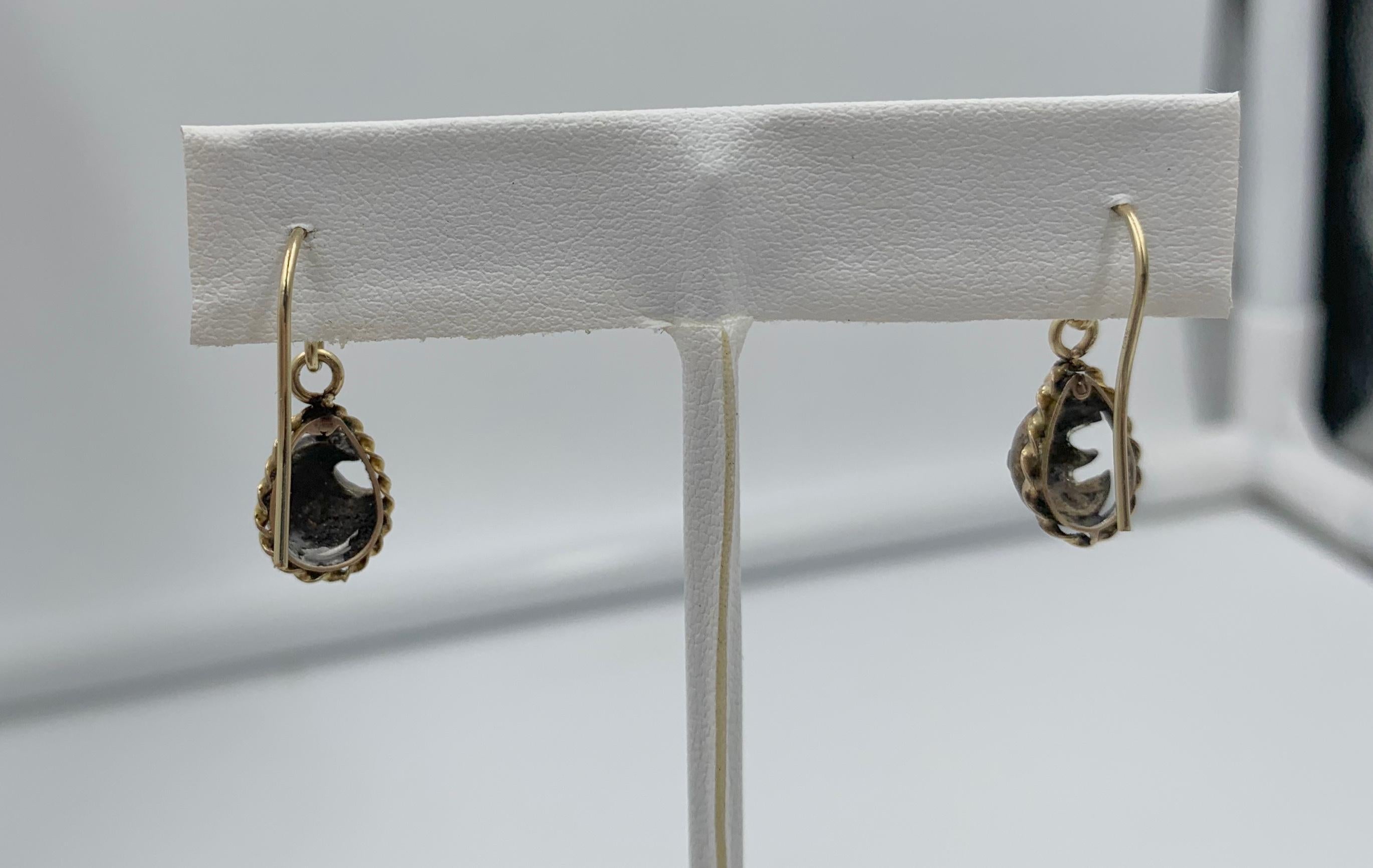 Victorian Bohemian Garnet Pearl Dangle Drop Earrings Gold In Good Condition For Sale In New York, NY