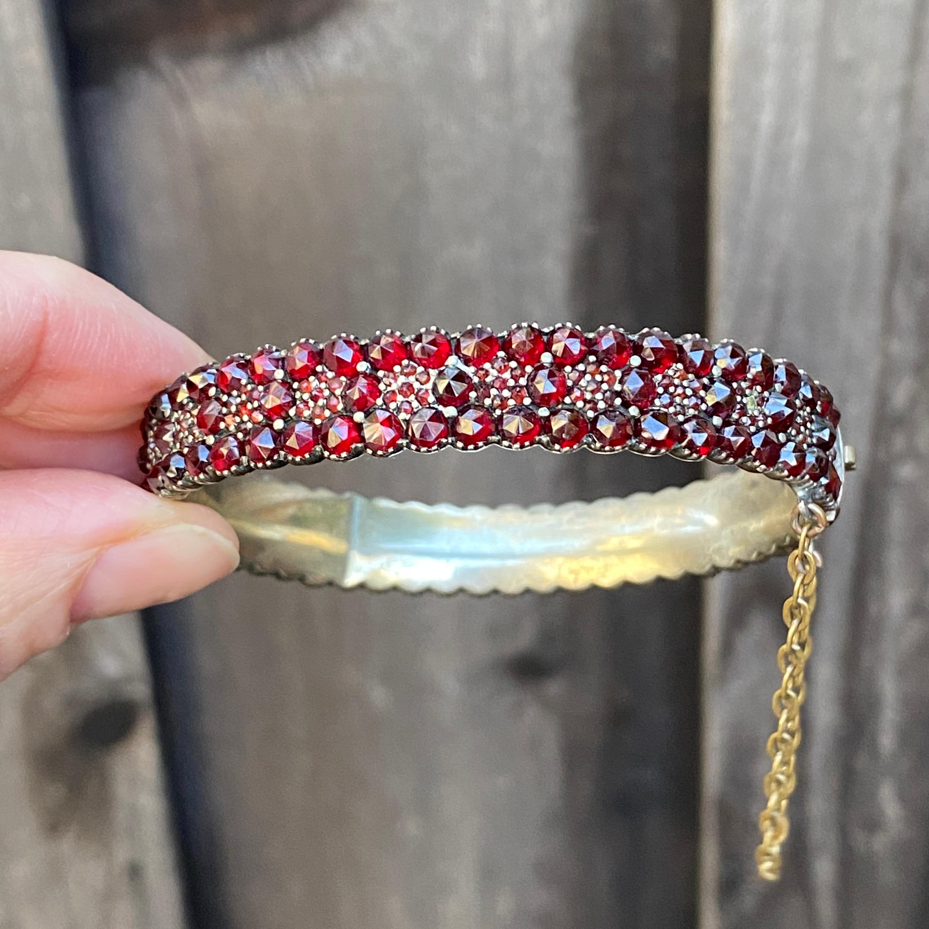 Victorian Bohemian Garnet Silver Bangle Bracelet In Good Condition For Sale In Scotts Valley, CA