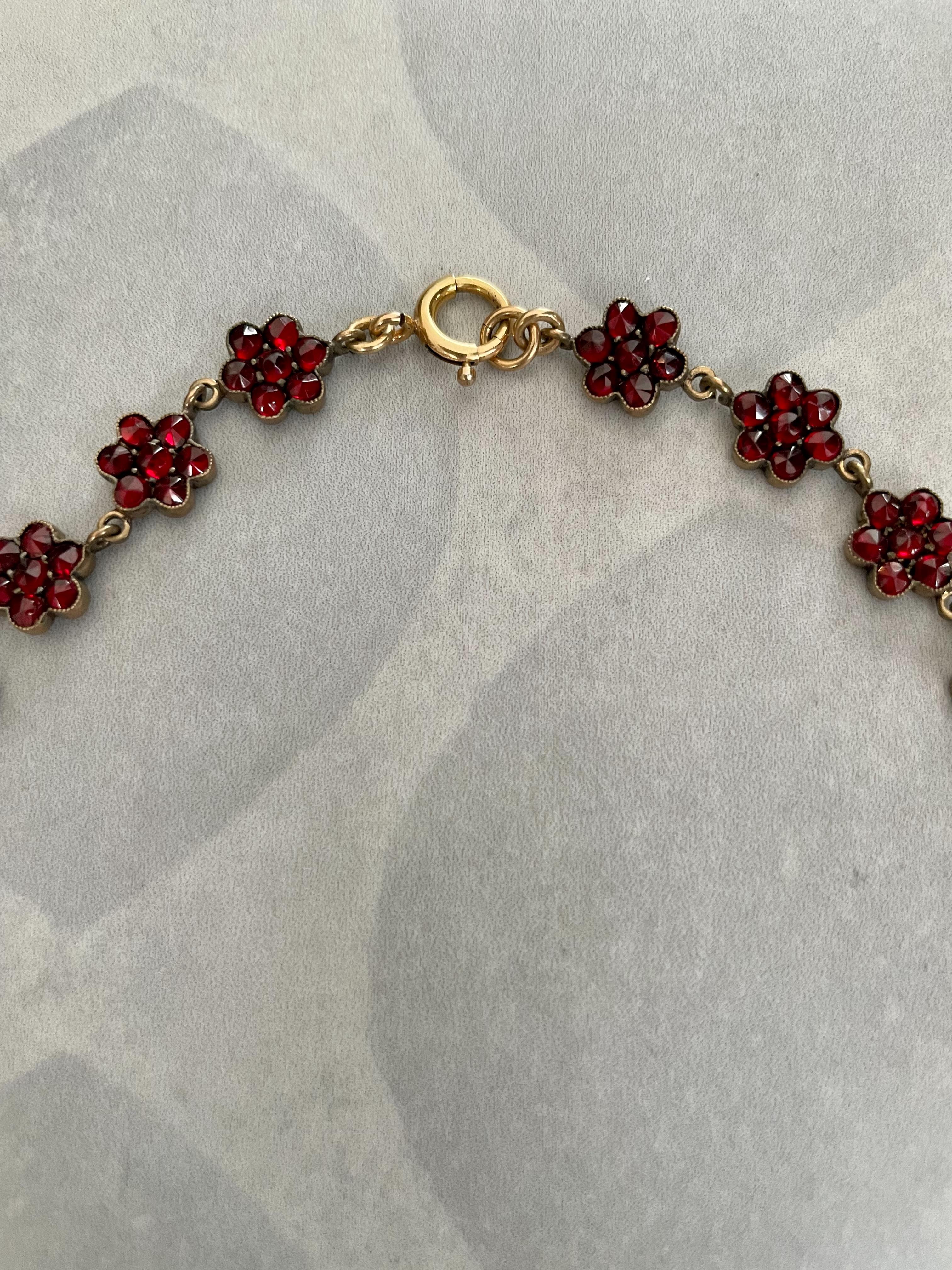 Victorian Bohemian Rose Cut Garnet Cluster Gold Filled Necklace In Good Condition In St. Louis Park, MN