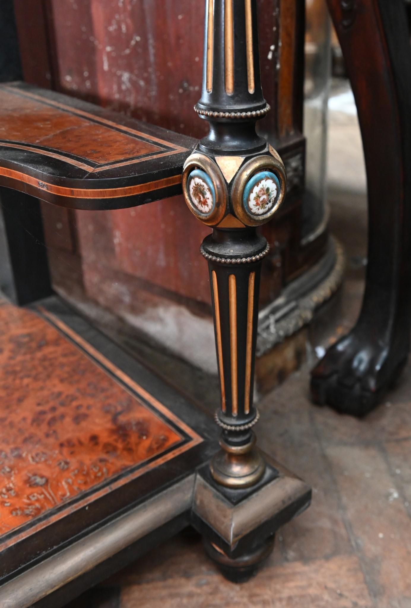 Mesa de escritorio victoriana Bonheur De Jour Amboyna Placas 1860 Victoriano en venta
