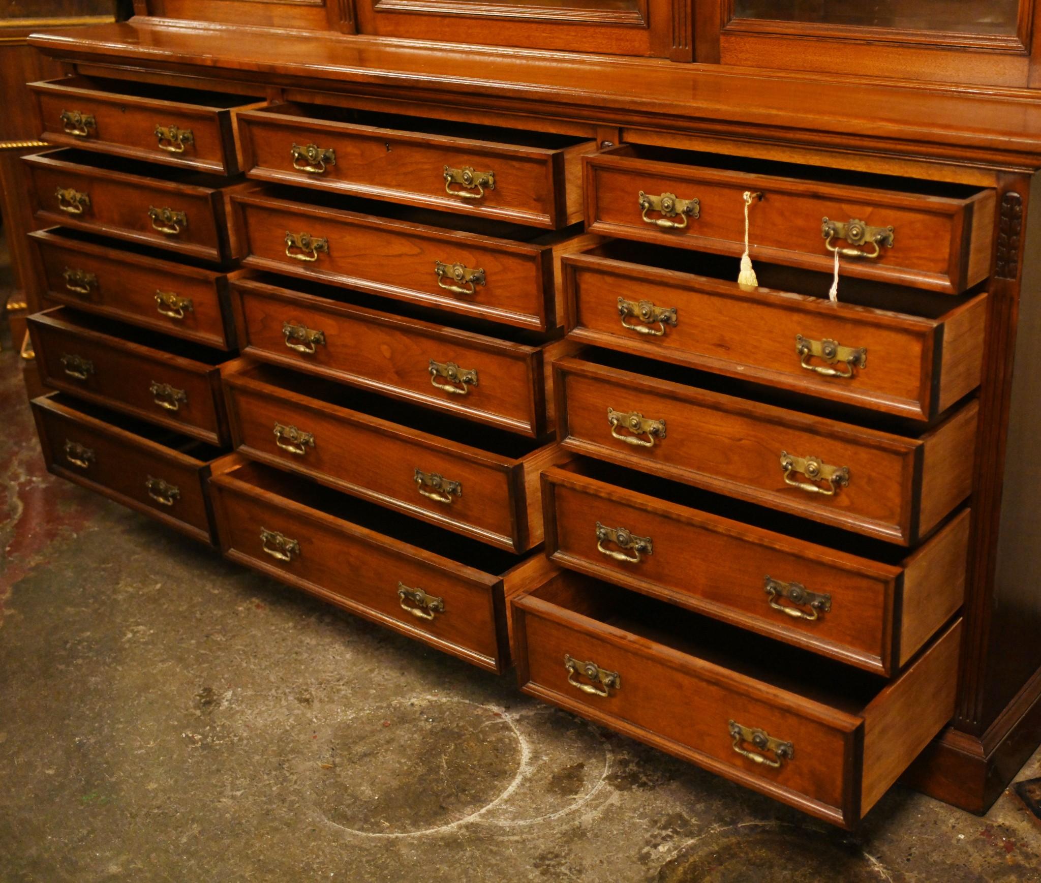 Libreria vittoriana in mogano Cabinet Biblioteca Hobbs & Co. in vendita 6