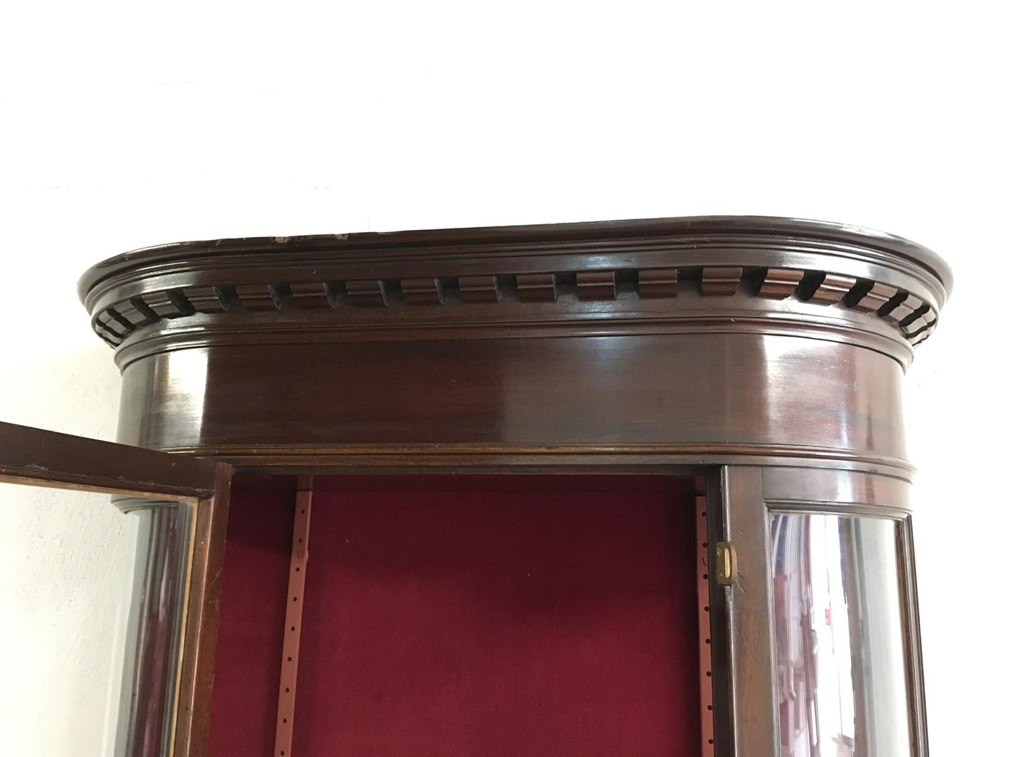 Victorian Bow Fronted Mahogany Shop Display Cabinet 11