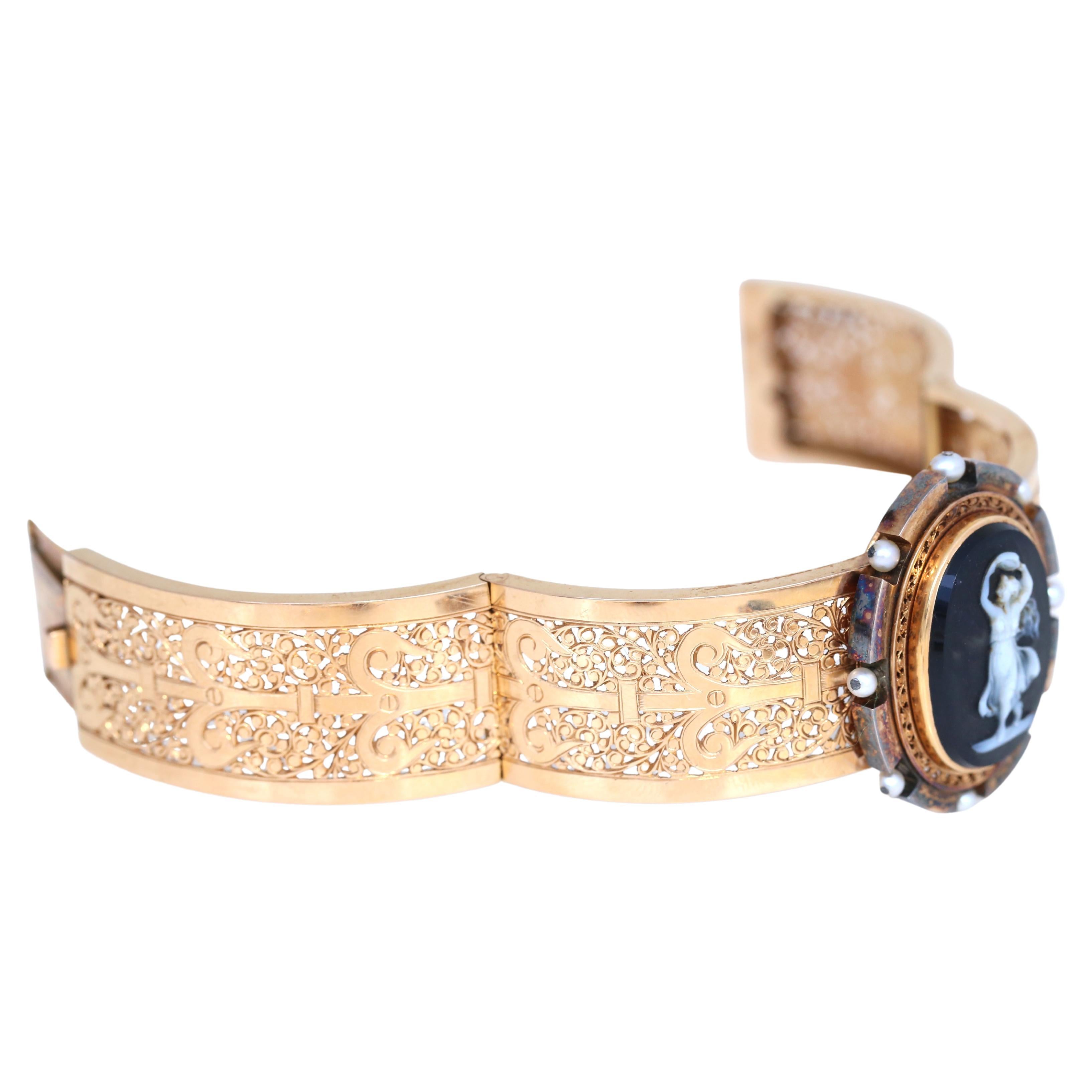 Bracelet Victorien Pendentif Boucles d'Oreilles Camée Or 18K Boîte Originale, 1900 en vente 7