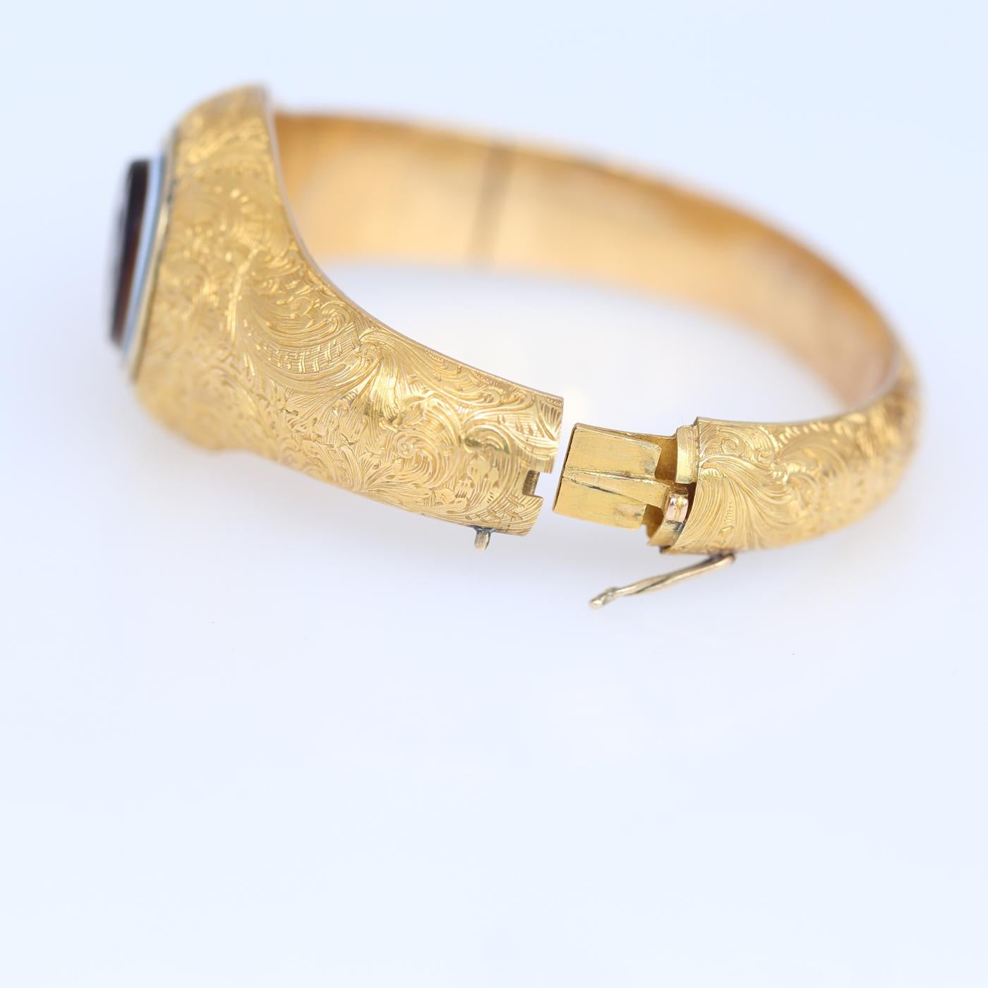 Victorian Signet Intaglio Secret Bracelet Greek Gold Original Box, 1890 2